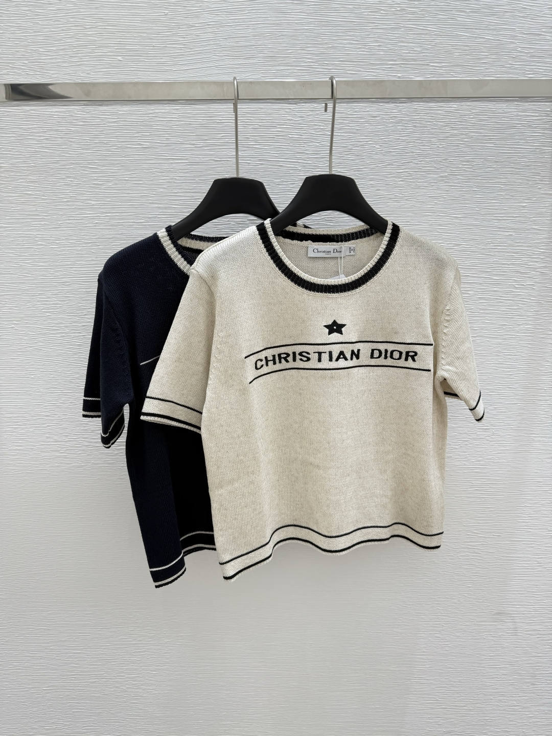 NO:434007,D Home Summer New Style Round Neck Letter Knitted Short Sleeve Color White Royal Blue Size 36.38.40, Dior, T-shirt, alexander wang19860909D家 夏季新款 圆领字母针织短袖 颜色白色 宝蓝色 尺码36.38.40,,dior,T-shirt,alexander wang,Women's clothing