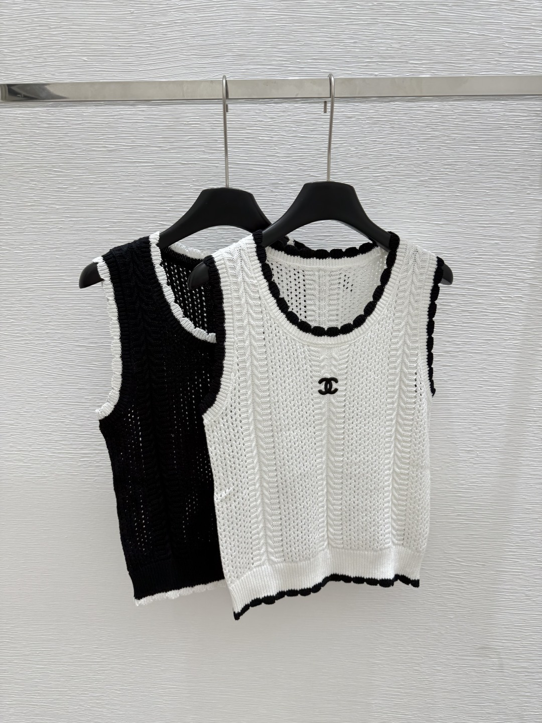 NO:434010,CH Home Summer New Style Round Neck Knitted Vest Color White Black Size 36.38.40, Alexander Wang19860909CH家 夏季新款 圆领针织背心 颜色白色 黑色 尺码36.38.40,,alexander wang,Women's clothing
