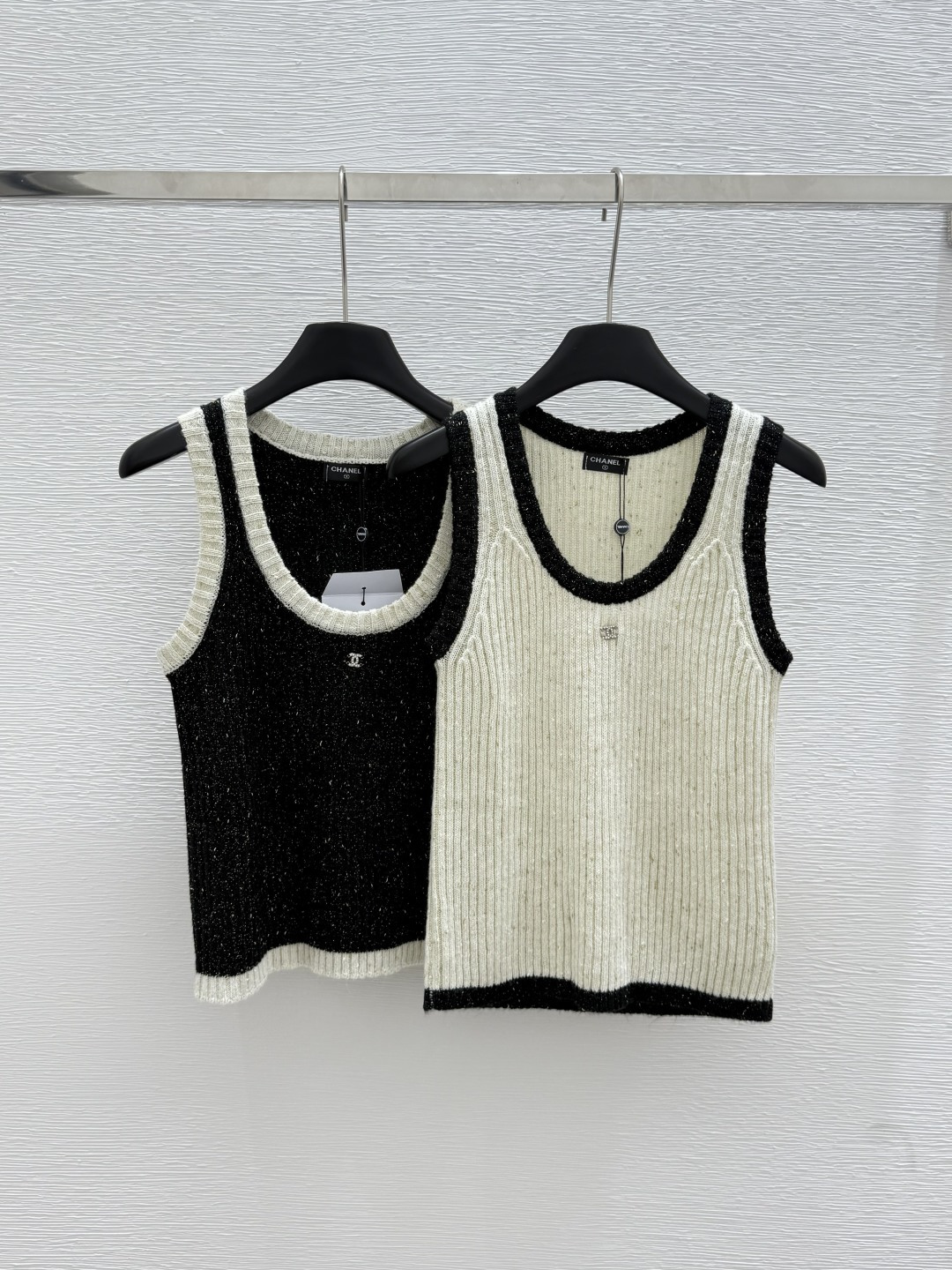NO:434005,CH Home Summer New Style Gold and Silver Wire Contrast Knitted Vest Color White Black Size 36.38.40, Alexander Wang19860909CH家 夏季新款 金银线撞色针织背心 颜色白色 黑色 尺码36.38.40,,alexander wang,Women's clothing