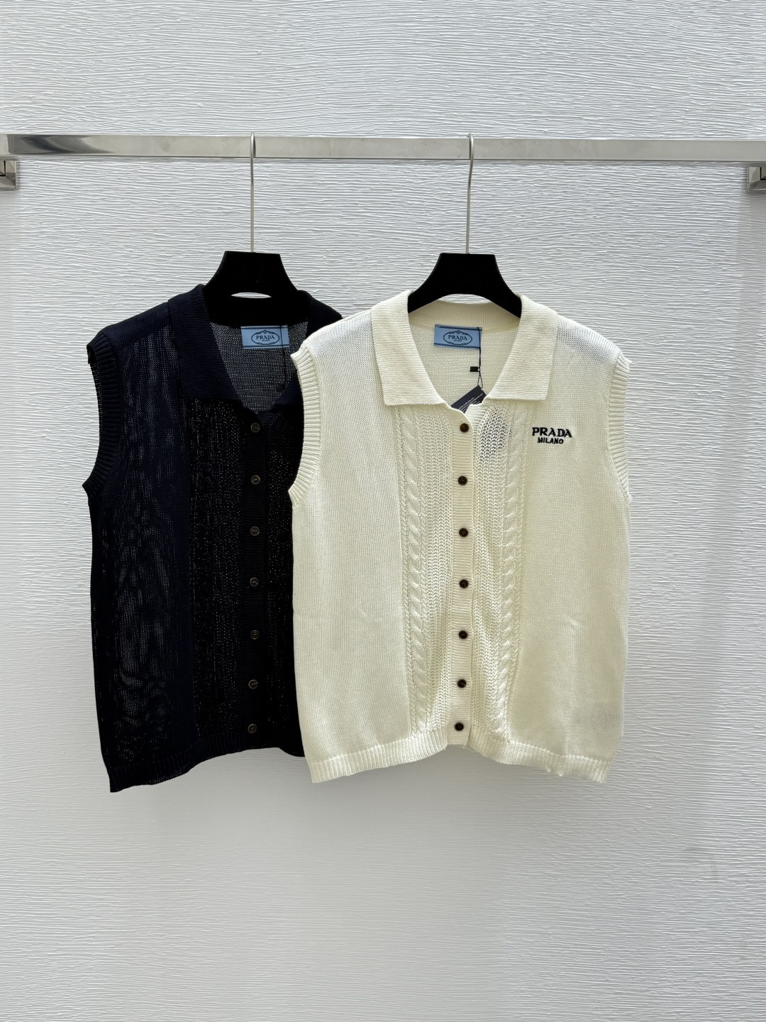 NO:434017,P home new summer style solid color simple lapel knitted vest color beige red size 36.38.40, alexander wang19860909P家 夏季新款 纯色简约翻领针织背心 颜色米色 红色 尺码36.38.40,,alexander wang,Women's clothing