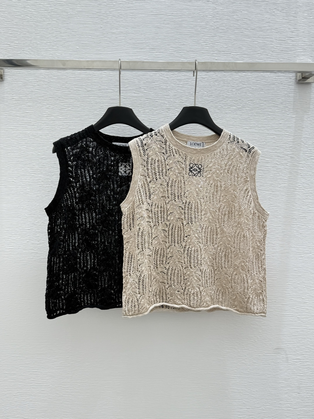 NO:434024,LO Home Summer New Style Solid Color Hollow Knitted Vest Color Khaki Black Size 36.38.40, Alexander Wang19860909LO家 夏季新款 纯色镂空针织背心 颜色卡其 黑色 尺码36.38.40,,alexander wang,Women's clothing