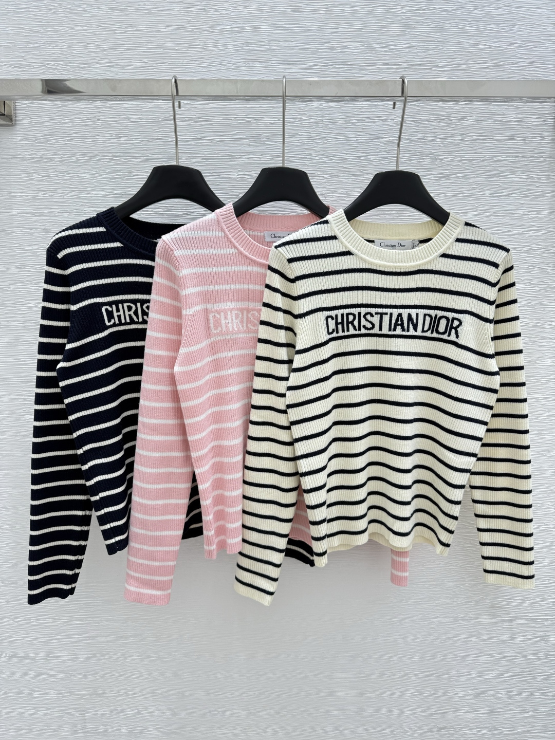 NO:434048,D Home Summer New Style Striped Alphabet Knitted Round Neck Short Sleeve Color Apricot Pink Black Size 36.38.40, Dior, T-shirt, alexander wang19860909D家 夏季新款 条纹字母针织圆领短袖 颜色杏色 粉色 黑色 尺码36.38.40,,dior,T-shirt,alexander wang,Women's clothing