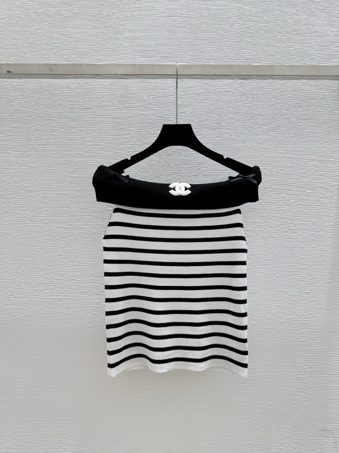 NO:434367,CH Home Summer New Style Striped Bow One Shoulder Color White Size 36.38.40, Alexander Wang19860909CH家 夏季新款 条纹蝴蝶结一字肩 颜色白色 尺码36.38.40,,alexander wang,Women's clothing