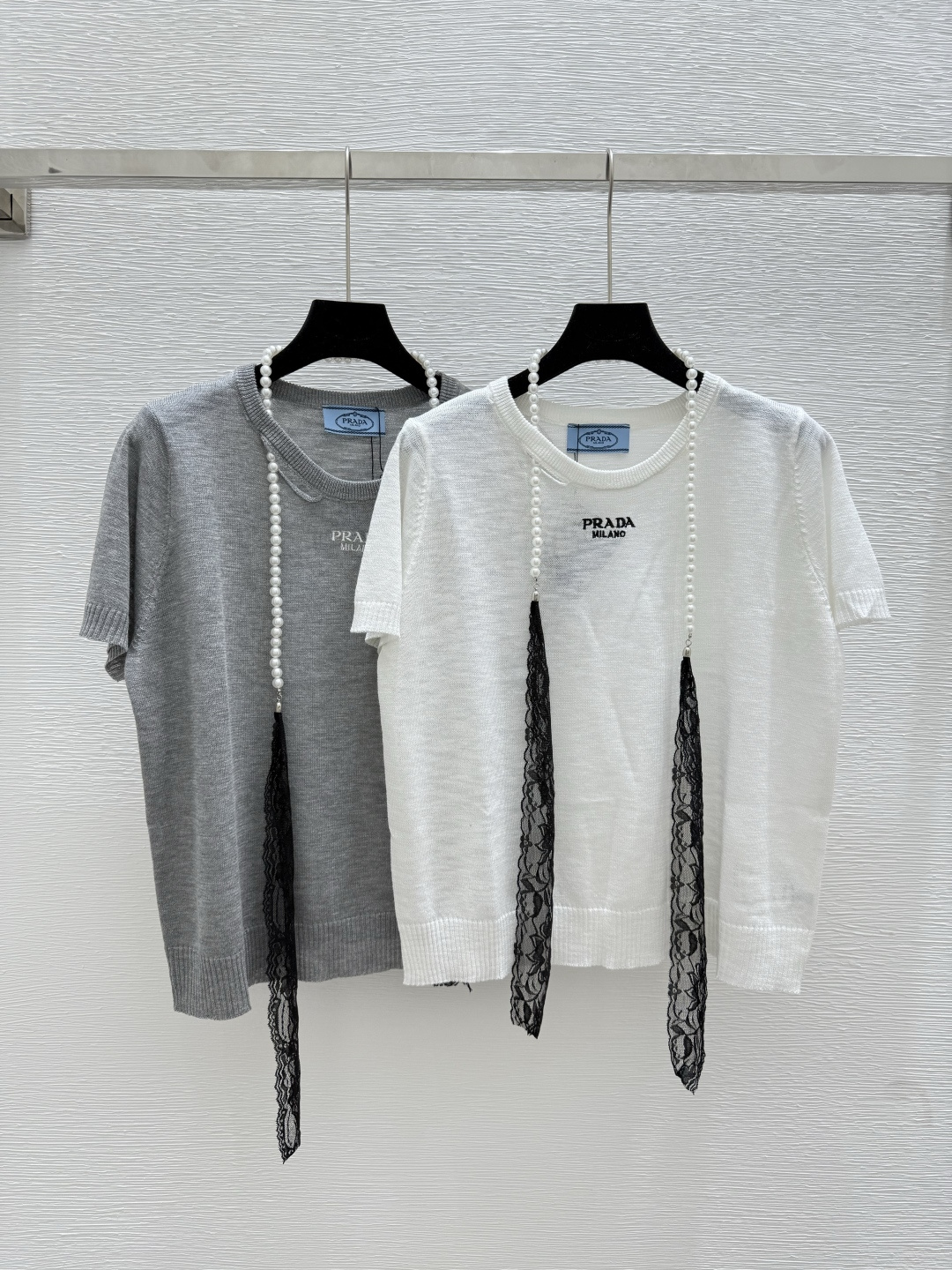 NO:434352,D Home Summer New Style Pearl Chain Round Neck Short Sleeve Color White Gray Size 36.38.40, Dior, T-shirt, alexander wang19860909D家 夏季新款 珍珠链条圆领短袖 颜色白色 灰色 尺码36.38.40,,dior,T-shirt,alexander wang,Women's clothing