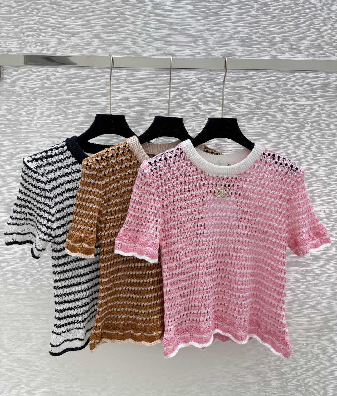NO:434389,CH Home Summer New Style Striped Hollow Round Neck Knitted Short Sleeve Color Pink Khaki Black Size 36.38.40, T-shirt,alexander wang19860909CH家 夏季新款 条纹镂空圆领针织短袖 颜色粉色 卡其 黑色 尺码36.38.40,,T-shirt,alexander wang,Women's clothing