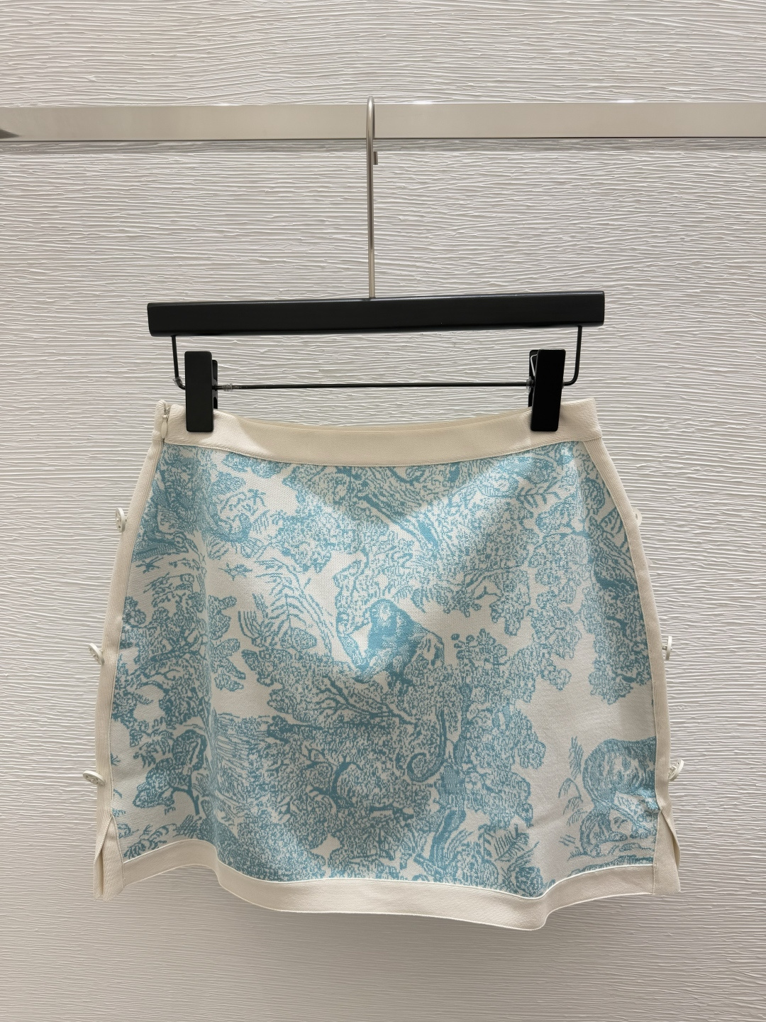 NO:434372,D Home Summer New Jungle Animal Knitted Skirt Color Green Size 36.38.40, Dior, Skirts, Alexander Wang19860909D家 夏季新款 丛林动物针织半裙 颜色绿色 尺码36.38.40,,dior,skirts,alexander wang,Women's clothing