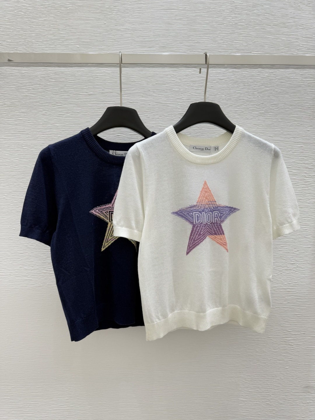 NO:434821,D Home Summer New Style Gradient Five-pointed Star Knitted Short Sleeve Color White Royal Blue Size 36.38.40, Dior, T-shirt, alexander wang19860909D家 夏季新款 渐变五角星针织短袖 颜色白色 宝蓝 尺码36.38.40,,dior,T-shirt,alexander wang,Women's clothing
