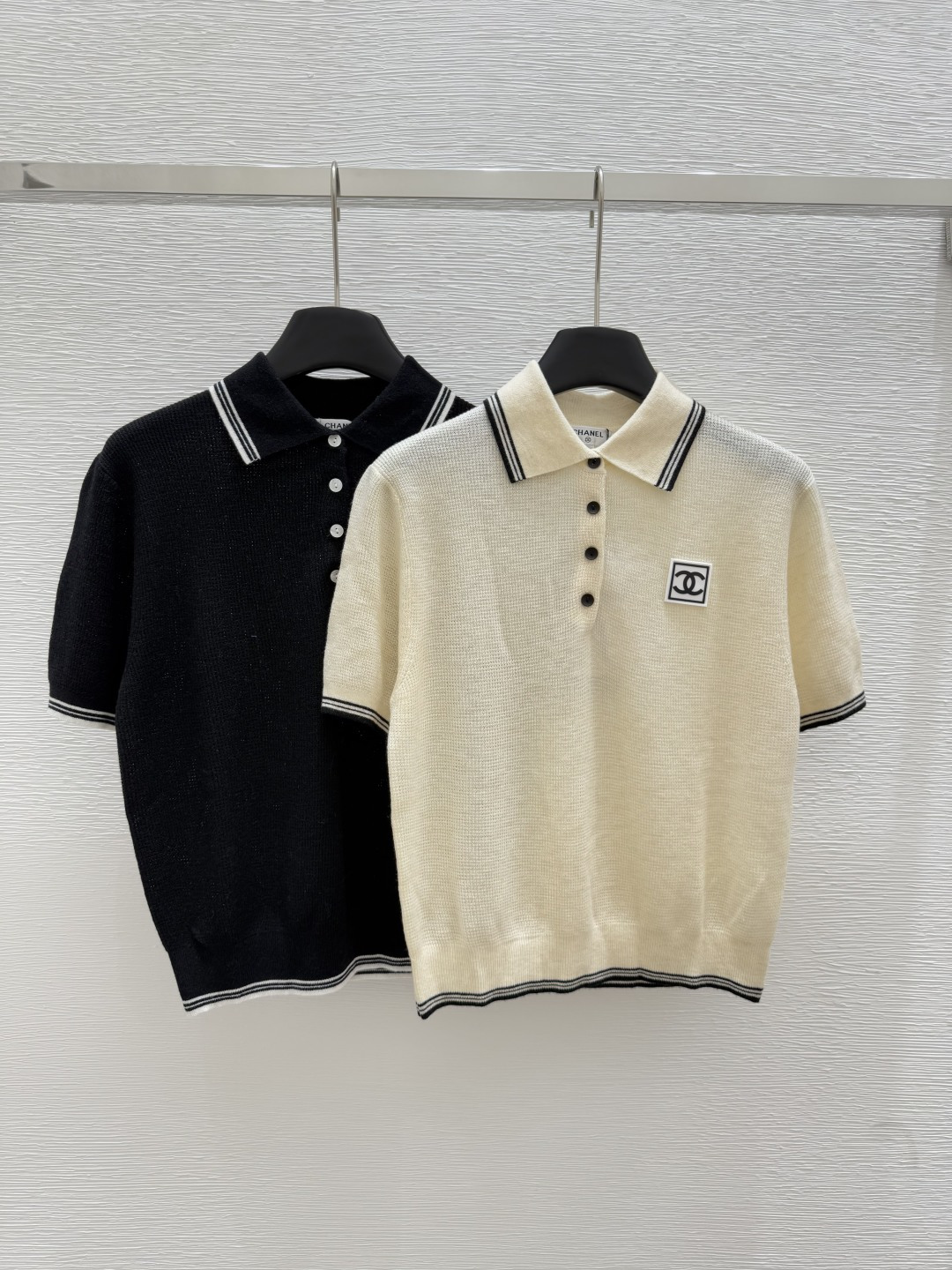 NO:434834,CH Home Summer New Style Logo Lapel Knitted Short Sleeve Color Apricot Black Size 36.38.40, T-shirt,alexander wang19860909CH家 夏季新款 logo标翻领针织短袖 颜色杏色 黑色 尺码36.38.40,,T-shirt,alexander wang,Women's clothing