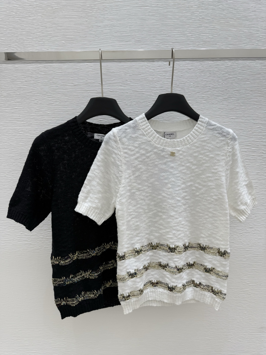 NO:435294,CH Home Summer New Style Gold and Silver Knit Round Neck Short Sleeve Color Black. White Size 36.38.40, T-shirt,alexander wang19860909CH家 夏季新款 金银线针织圆领短袖 颜色黑色.白色 尺码36.38.40,,T-shirt,alexander wang,Women's clothing