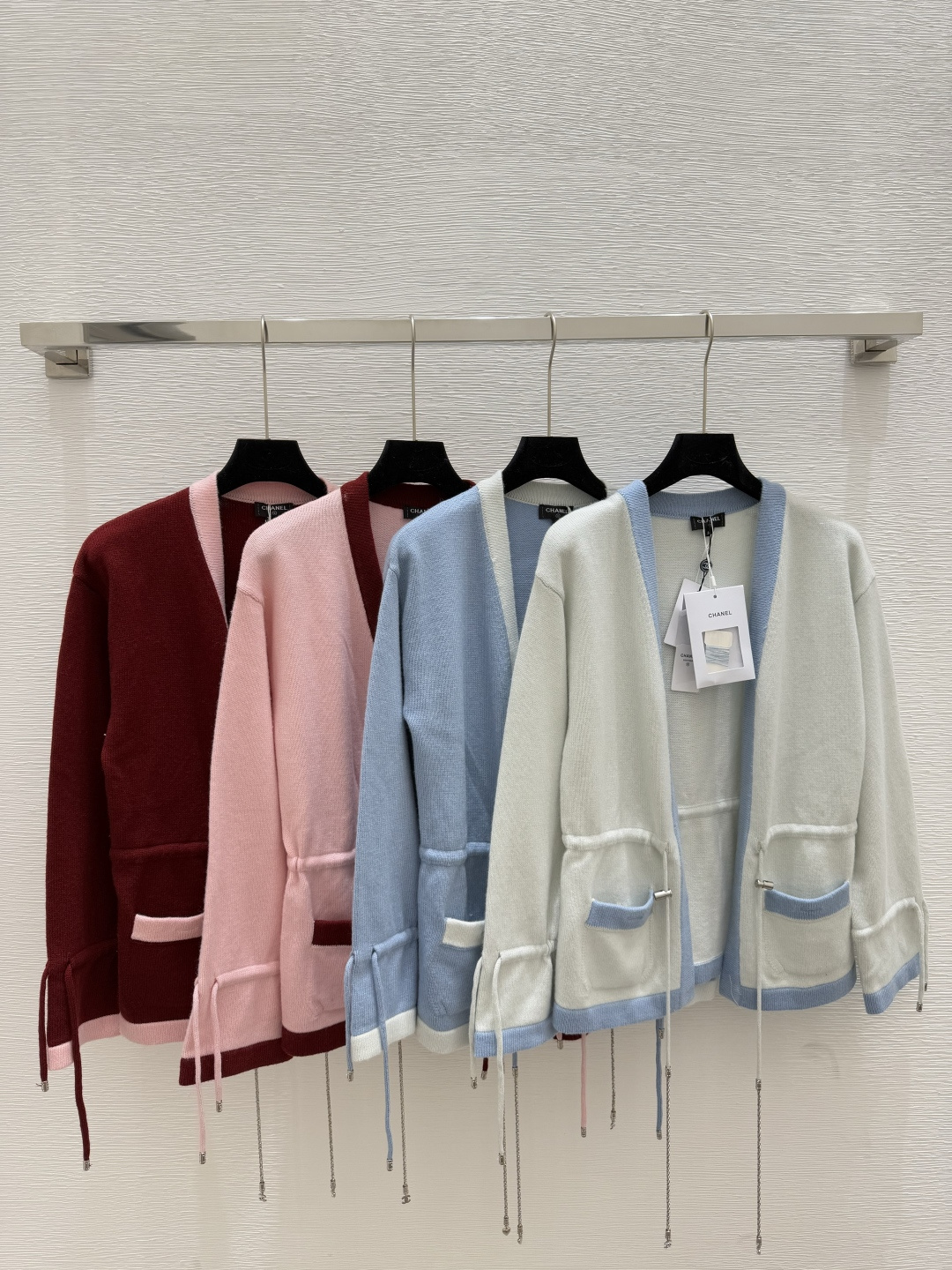 NO:435283,CH Home Early Autumn New Color Block Drawstring Long Knit Cardigan Color Pink. Red Blue Gray Size 36.38.40,,alexander wang19860909CH家 早秋新款 拼色抽绳长款针织开衫 颜色粉色.红色 蓝色 灰色 尺码36.38.40,,alexander wang,Women's clothing