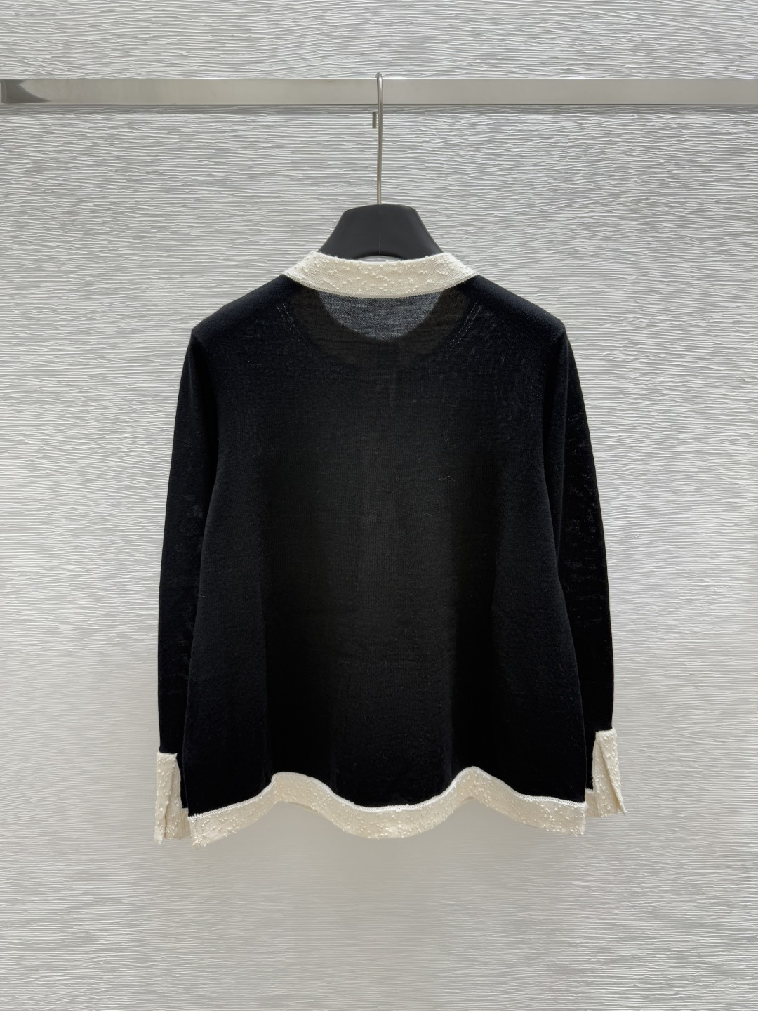 NO:435280,CH Home Early Autumn New Contrast Knitted Round Neck Half Cardigan Long Sleeve Color Black Size 36.38.40, Alexander Wang19860909CH家 早秋新款 撞色针织圆领半开衫长袖 颜色黑色 尺码36.38.40,,alexander wang,Women's clothing