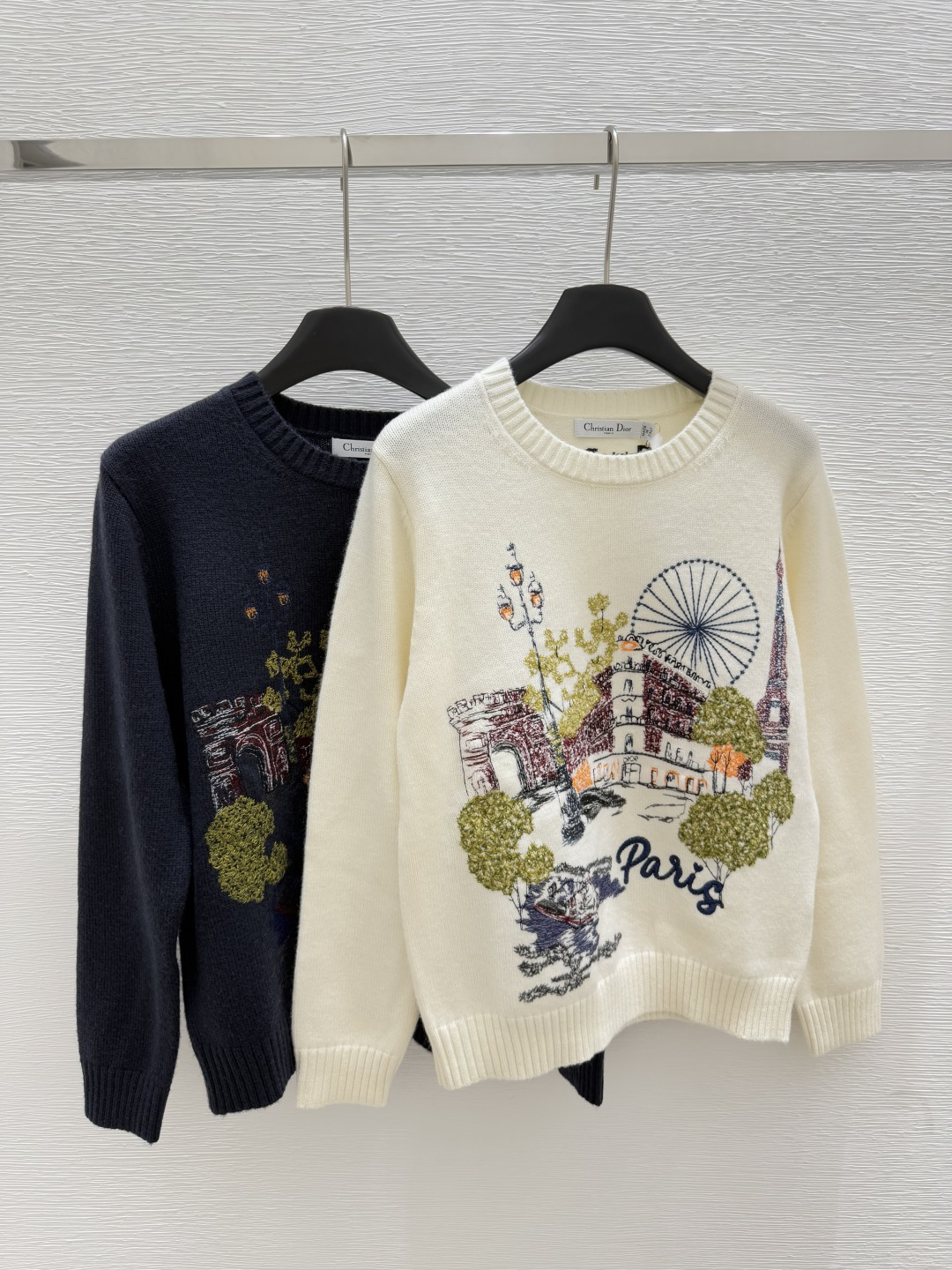 NO:436013,D Home New Early Autumn Style House Embroidery Long Sleeve Knitted Round Neck Color White. Navy Size 36.38.40, Dior, Alexander wang19860909D家 早秋新款 房屋刺绣长袖针织圆领 颜色白色.藏青 尺码36.38.40,,dior,alexander wang,Women's clothing