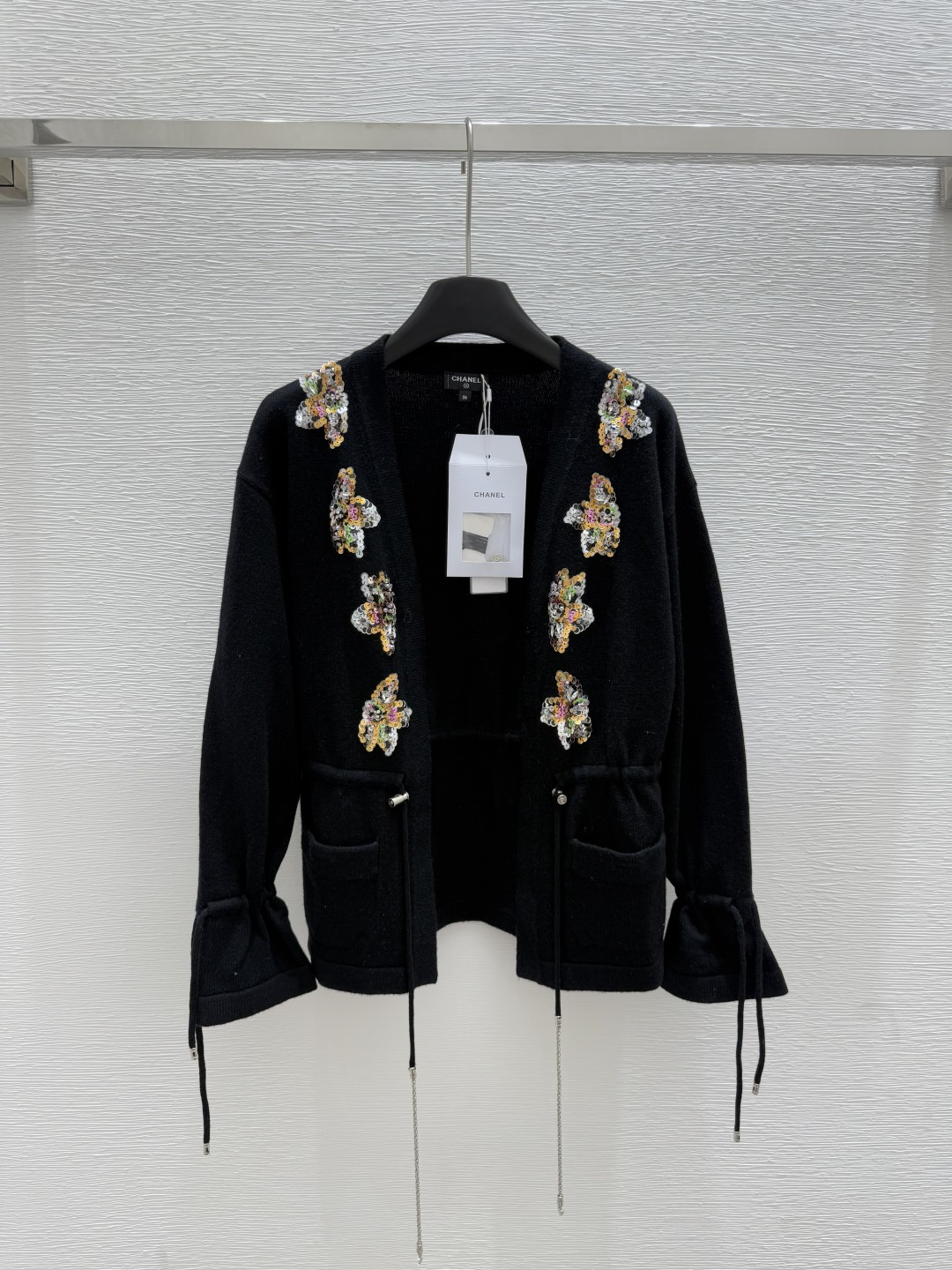 NO:435996,CH Home Early Autumn New Drawstring Bead Chip Long Sleeve Knitted Cardigan Color Black Size 36.38.40, Alexander Wang19860909CH家 早秋新款 抽绳珠片长袖针织开衫 颜色黑色 尺码36.38.40,,alexander wang,Women's clothing