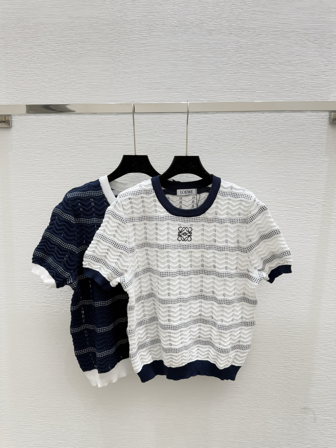 NO:436381,LO Summer new corrugated contrasting color round neck knitted short sleeve color white royal blue size 36.38.40, T-shirt,alexander wang19860909LO 夏季新款波纹撞色圆领针织短袖 颜色白色 宝蓝 尺码36.38.40,,T-shirt,alexander wang,Women's clothing