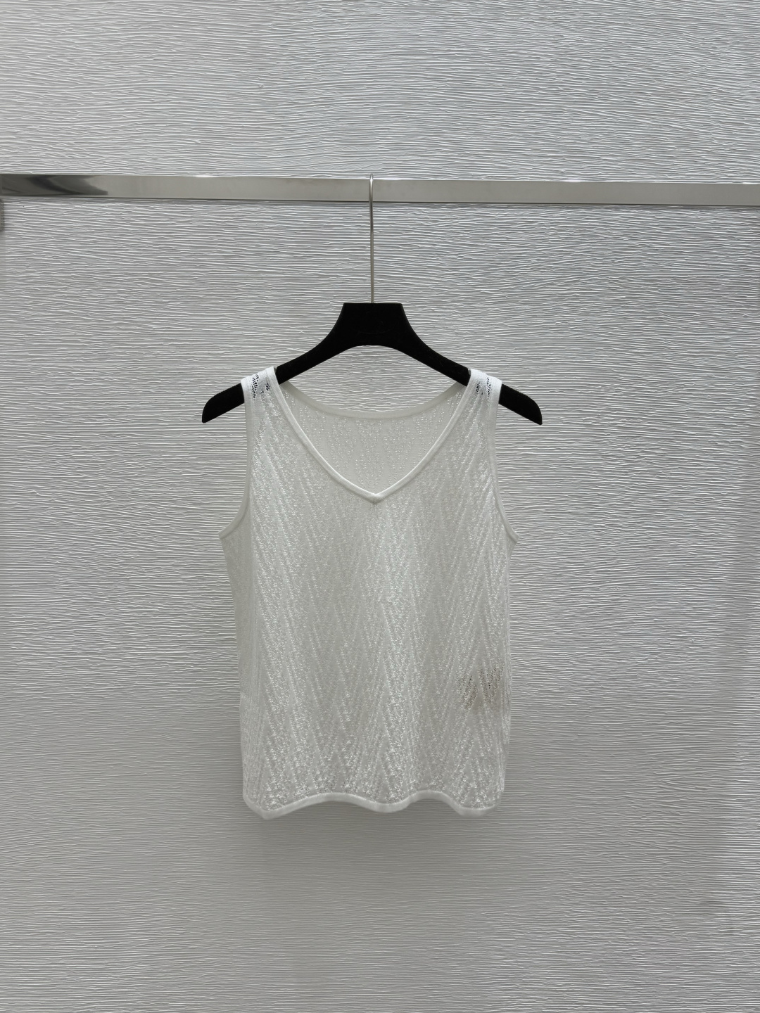 NO:436393,ICICLE Home Summer New Style Solid Color Pattern V-neck Knitted Vest Color White Size 36.38.40, Alexander Wang19860909ICICLE家 夏季新款 纯色花纹V领针织背心 颜色白色 尺码36.38.40,,alexander wang,Women's clothing