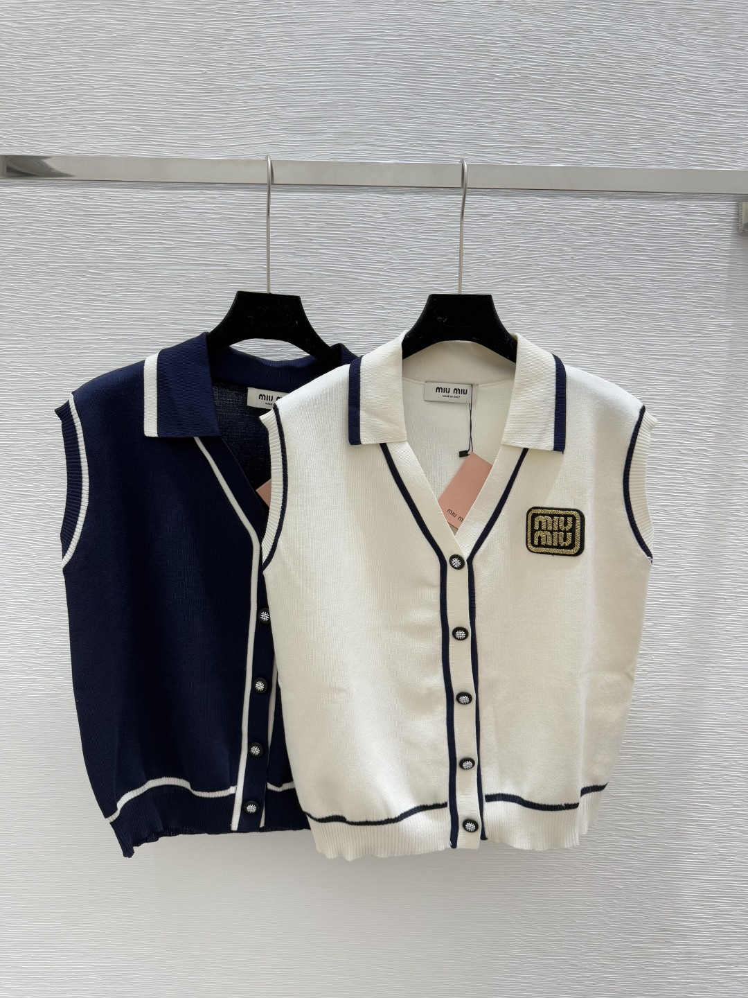 NO:440627,M Home Summer New Style Contrast Lapel Knitted Vest Color Apricot Color Prince Blue Size 36.38.40, Alexander Wang19860909M家 夏季新款 撞色翻领针织背心 颜色杏色 宝蓝 尺码36.38.40,,alexander wang,Women's clothing