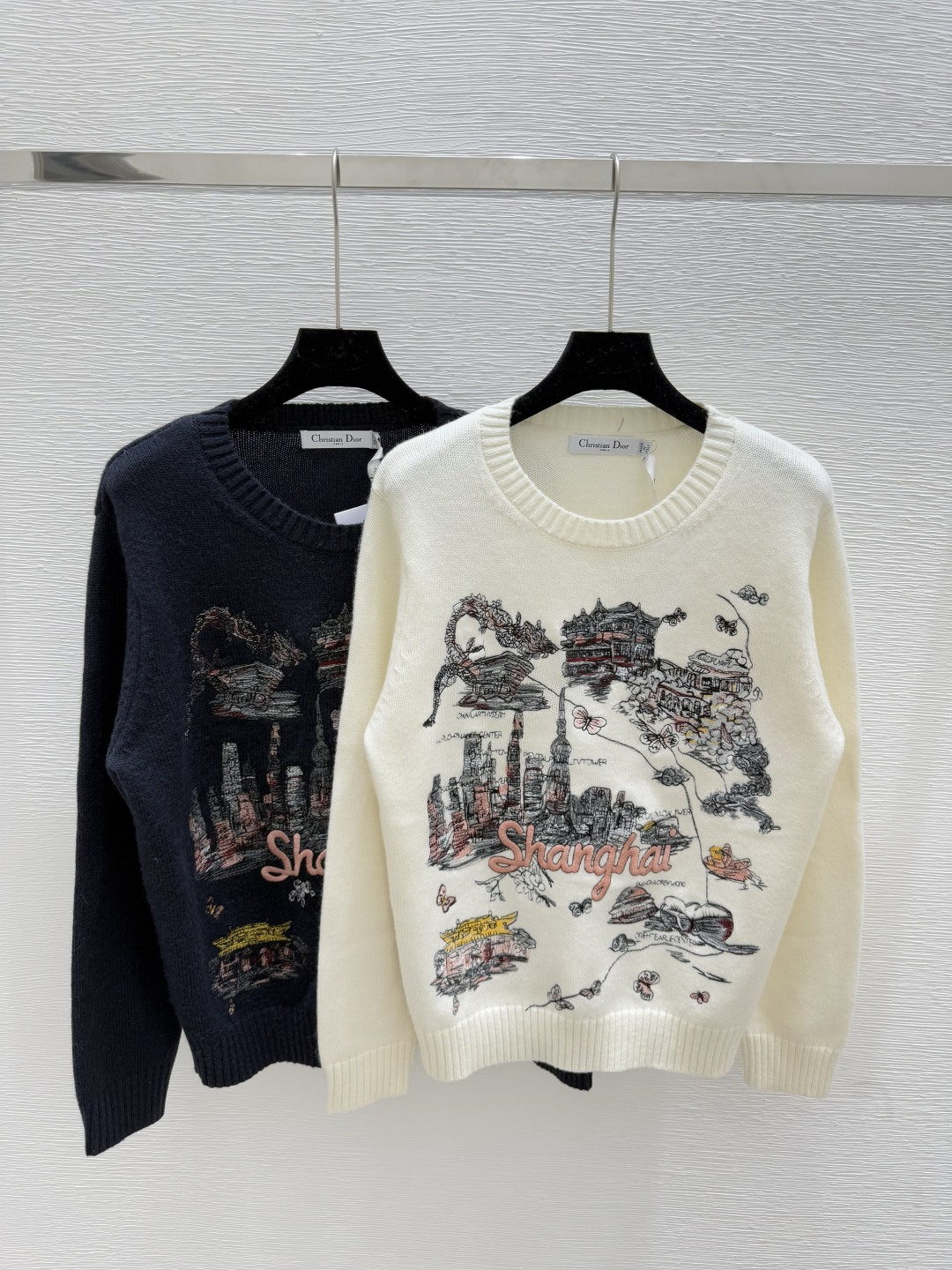 NO:442589,D Home New Early Autumn Style House Embroidery Knitted Round Neck Long Sleeve Color White Royal Blue Size 36.38.40, Dior, Alexander wang19860909D家 早秋新款 房屋刺绣针织圆领长袖 颜色白色 宝蓝 尺码36.38.40,,dior,alexander wang,Women's clothing