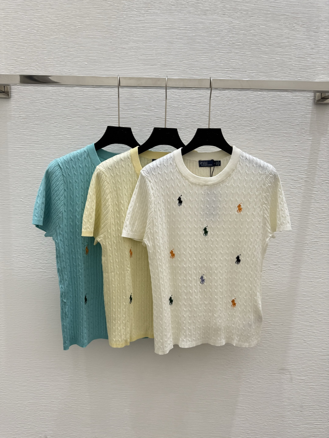 NO:443743,PO Home Summer new solid color pony round neck knitted short sleeves Color apricot yellow green Size 36.38.40, T-shirt,alexander wang19860909PO家 夏季新款纯色小马标圆领针织短袖 颜色杏色 黄色 绿色 尺码36.38.40,,T-shirt,alexander wang,Women's clothing