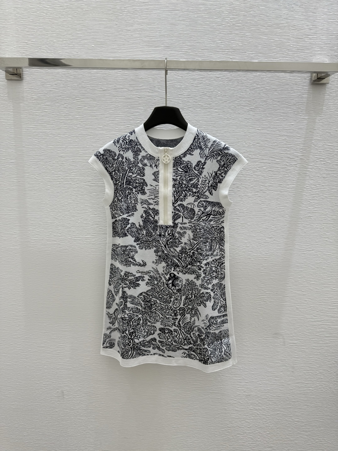 NO:443793,D Home Summer New Jungle Tiger Knitted Vest Skirt Color Royal Blue Size 36.38.40, Dior, Skirts, Alexander Wang19860909D家 夏季新款 丛林老虎针织背心裙 颜色宝蓝 尺码36.38.40,,dior,skirts,alexander wang,Women's clothing