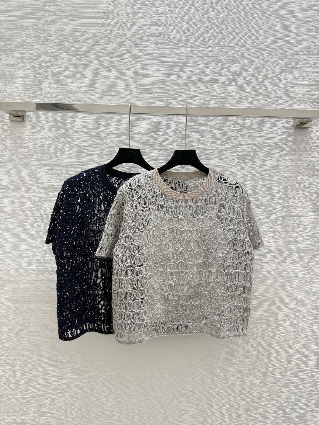 NO:443782,BC Home Summer New Solid Color Beads Hollow Knitted Short Sleeve Color Gray Royal Blue Size 36.38.40, Chanel, T-shirt, alexander wang19860909BC家 夏季新款纯色珠片镂空针织短袖 颜色灰色 宝蓝 尺码36.38.40,,chanel,T-shirt,alexander wang,Women's clothing