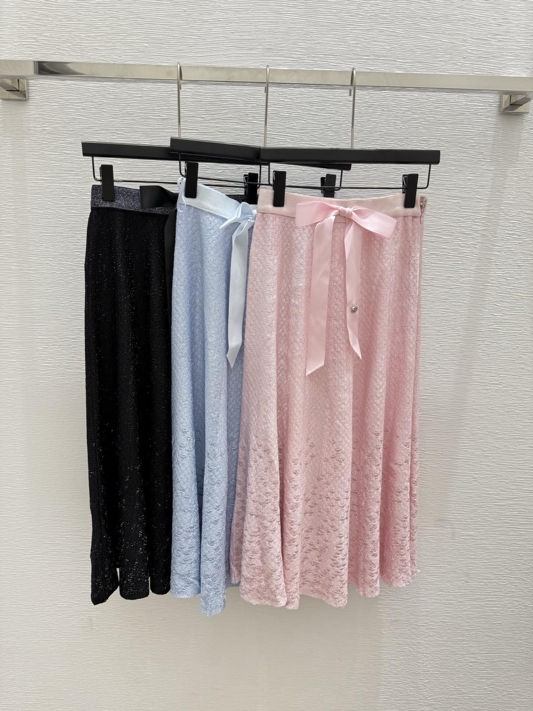 NO:443812,CH Home Early Autumn New Bow Bead Plate Pleated Knitted Skirt Color Pink Blue Black Size 36.38.40, Skirts,alexander wang19860909CH家 早秋新款蝴蝶结珠片百褶针织半裙  颜色粉色 蓝色 黑色 尺码36.38.40,,skirts,alexander wang,Women's clothing