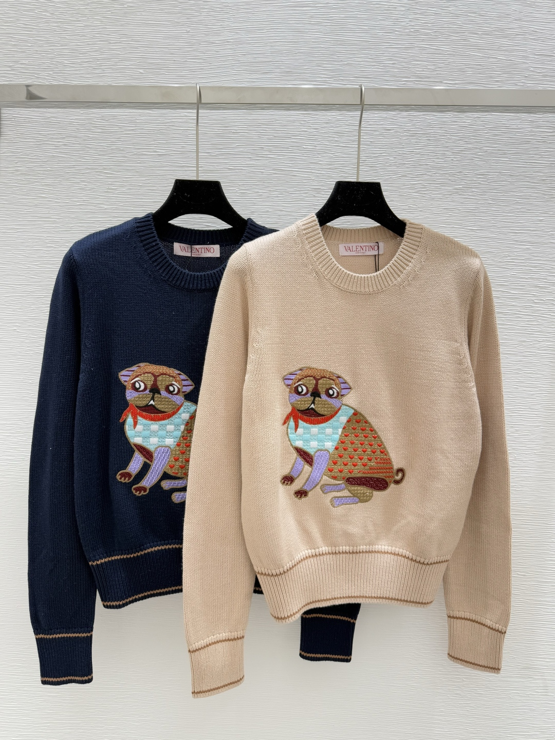 NO:443837,VA Home Early Autumn New Style Animal Letter Embroidery Knitted Long Sleeve Color Khaki Blue Size 36.38.40,,alexander wang19860909VA家 早秋新款 动物字母刺绣针织长袖 颜色卡其 宝蓝 尺码36.38.40,,alexander wang,Women's clothing