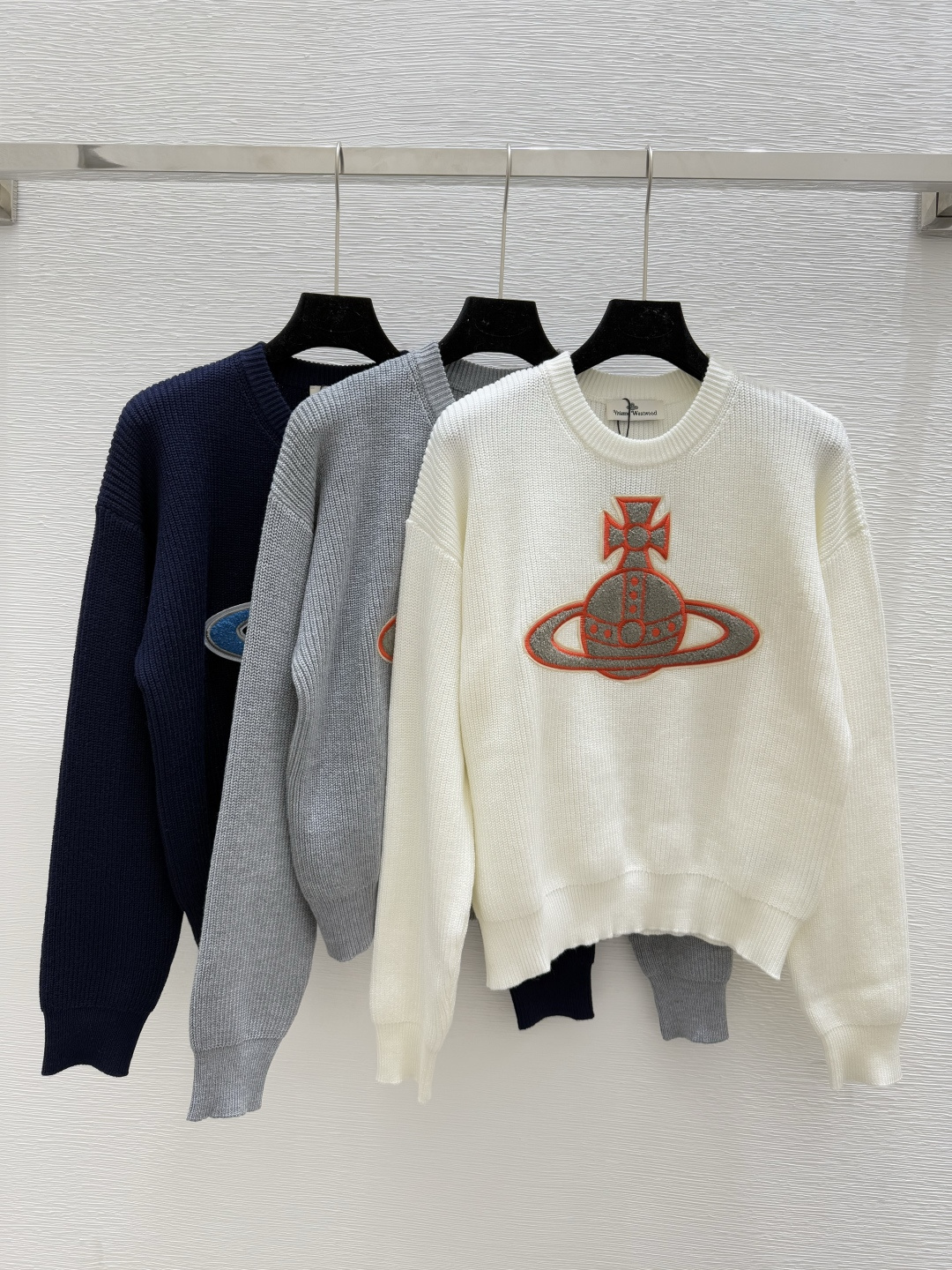 NO:443843,Vi Home Early Autumn New Saturn Pattern Knitted Round Neck Long Sleeve Color White Gray Royal Blue Size 36.38.40,,alexander wang19860909Vi家 早秋新款 土星图案针织圆领长袖 颜色白色 灰色 宝蓝 尺码36.38.40,,alexander wang,Women's clothing