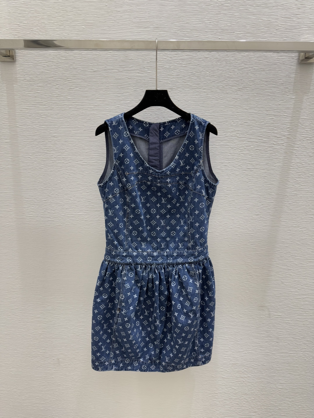 NO:446623,L's early autumn new old-fashion vest denim dress color blue size 36.38.40, louis vuitton, skirts, alexander wang19860909L家 早秋新款老花背心牛仔连衣裙 颜色蓝色 尺码36.38.40,,louis vuitton,skirts,alexander wang,Women's clothing