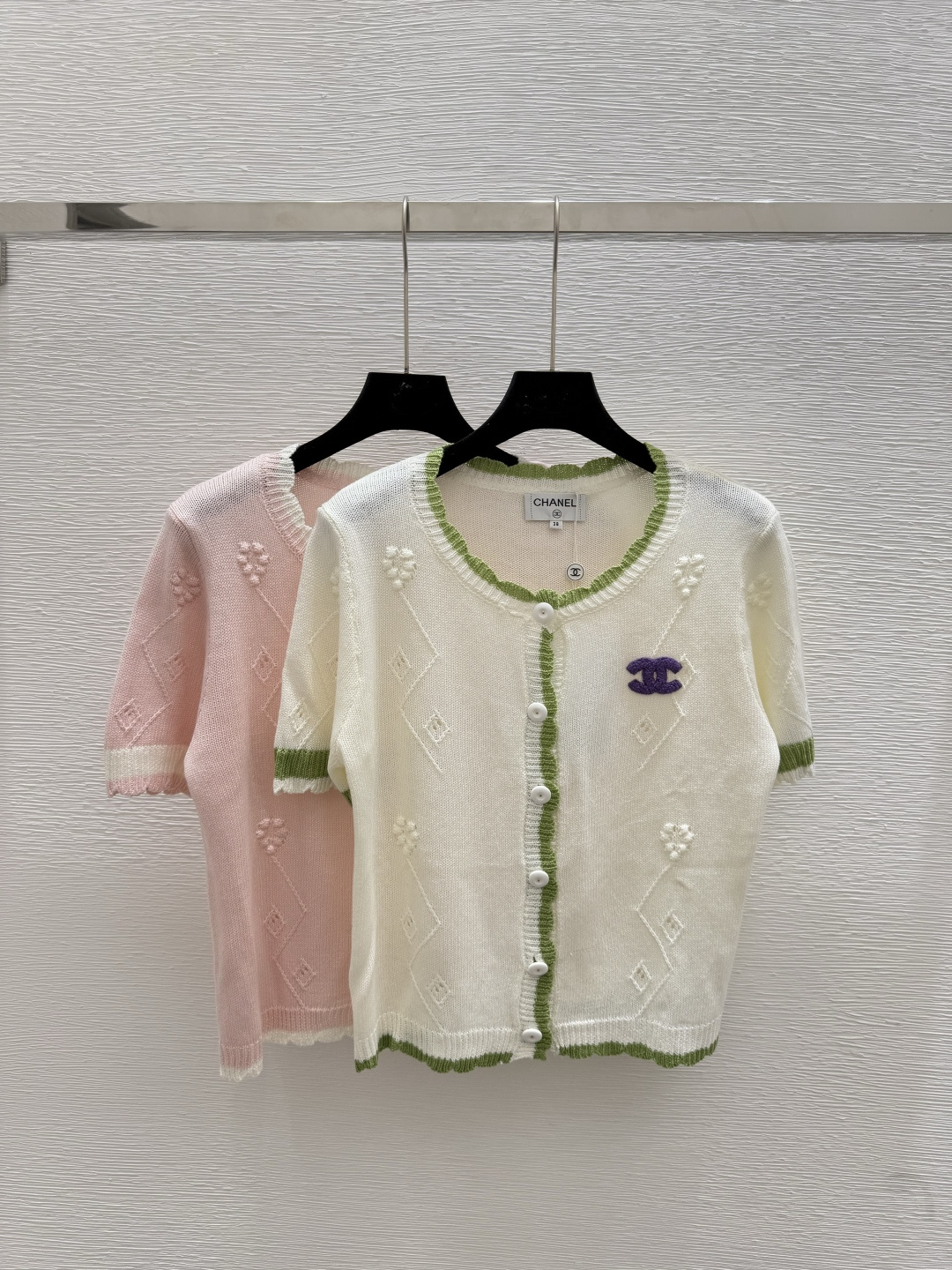 NO:446695,CH Home Summer New Style Color-blocking Lace Collar Knitted Short-Sleeve Cardigan Color Apricot Pink Size 36.38.40, T-shirt,alexander wang19860909CH家 夏季新款 拼色花边领针织短袖开衫 颜色杏色 粉色 尺码36.38.40,,T-shirt,alexander wang,Women's clothing