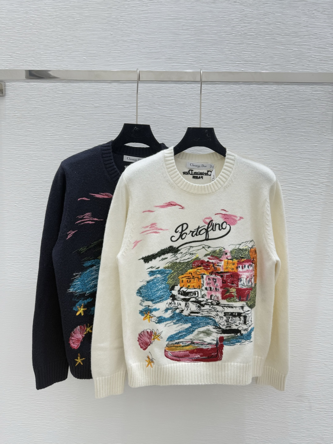 NO:446642,D Home Early Autumn New House Embroidered Round Neck Knitted Long Sleeve Color White Royal Blue Size 36.38.40, Dior, Alexander wang19860909D家 早秋新款房子刺绣圆领针织长袖 颜色白色 宝蓝 尺码36.38.40,,dior,alexander wang,Women's clothing