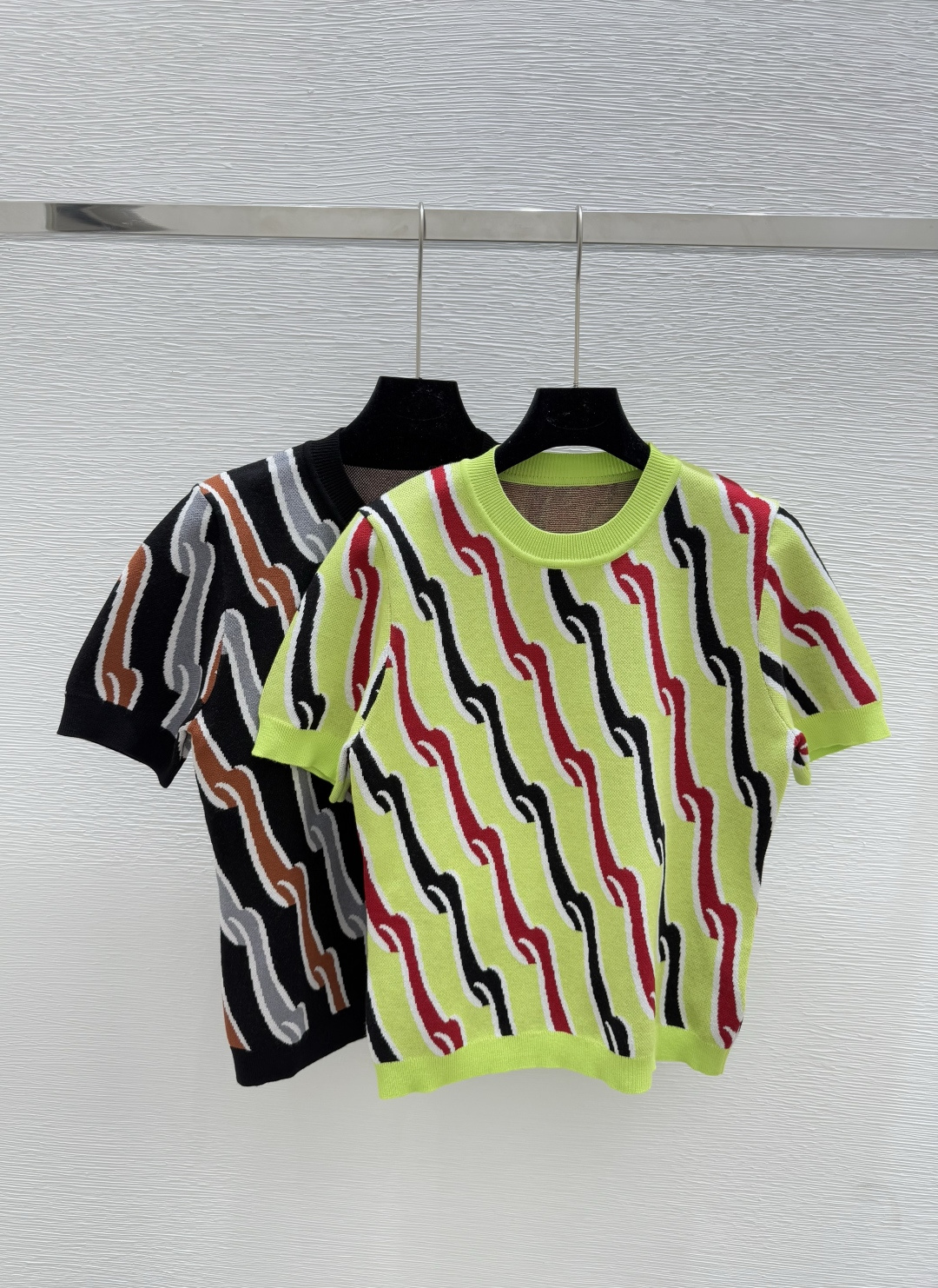 NO:449593,G Home Early Autumn New Style Pattern Round Neck Knitted Short Sleeve Color Green Black Size 36.38.40, gucci, T-shirt, alexander wang19860909G家 早秋新款 花纹圆领针织短袖 颜色绿色 黑色 尺码36.38.40,,gucci,T-shirt,alexander wang,Women's clothing