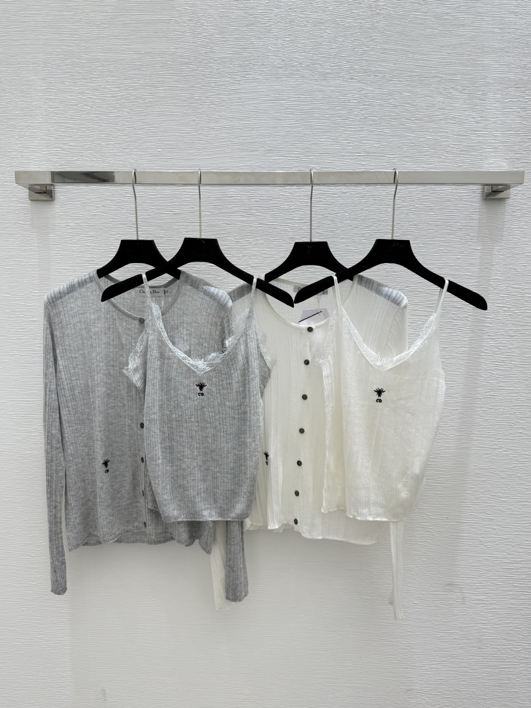 NO:445051,D Home Early Autumn New Knitted Sling Two-Piece Set Color White Gray Size 36.38.40, Dior, Alexander wang19860909D家 早秋新款 针织吊带两件套 颜色白色 灰色 尺码36.38.40,,dior,alexander wang,Women's clothing