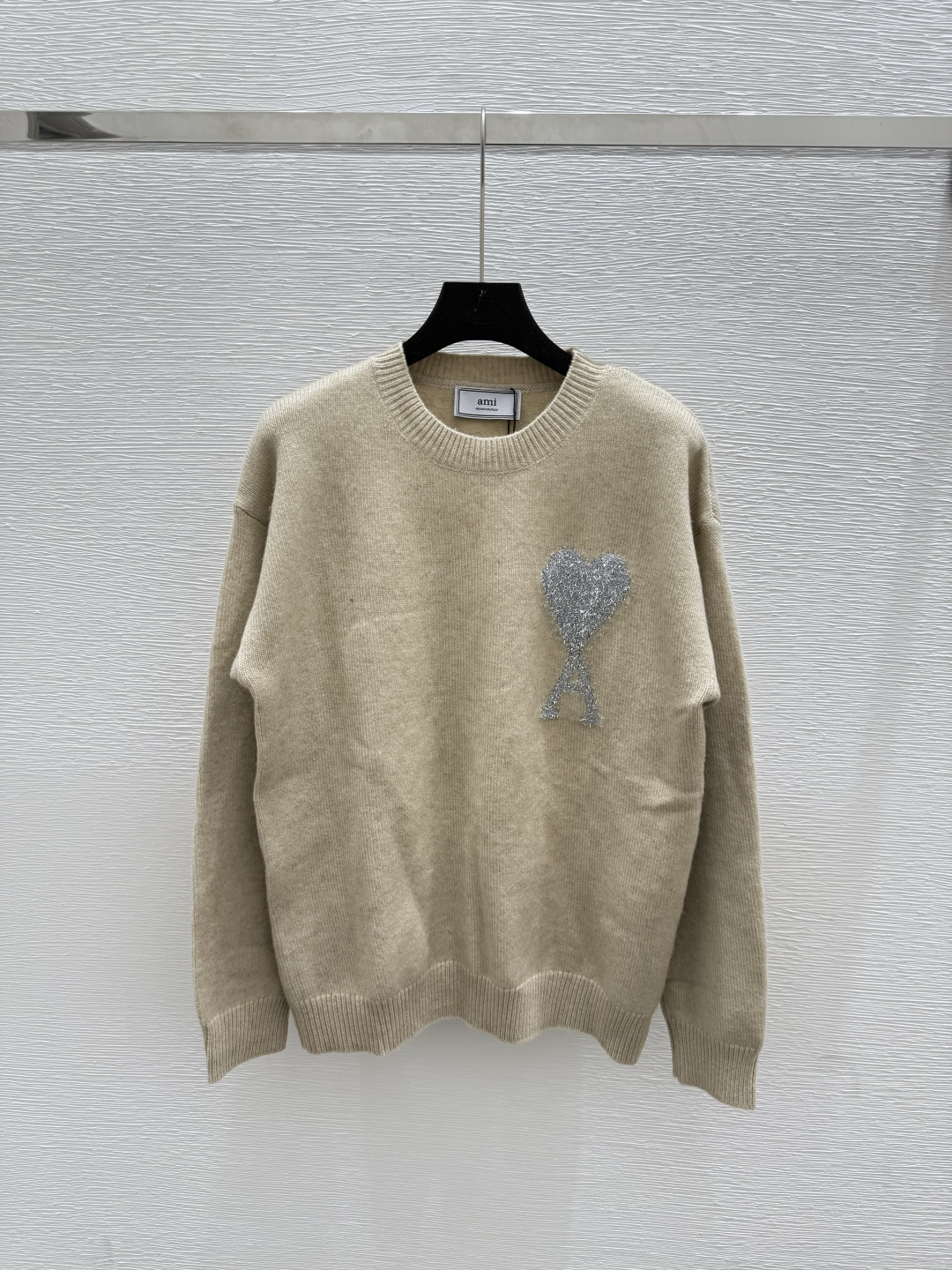 NO:446677,AMI Home Early Autumn New Style Love Letter Round Neck Knitted Long Sleeve Color Khaki Size 36.38.40, Alexander wang19860909AMI家 早秋新款 爱心字母圆领针织长袖 颜色卡其 尺码36.38.40,,alexander wang,Women's clothing