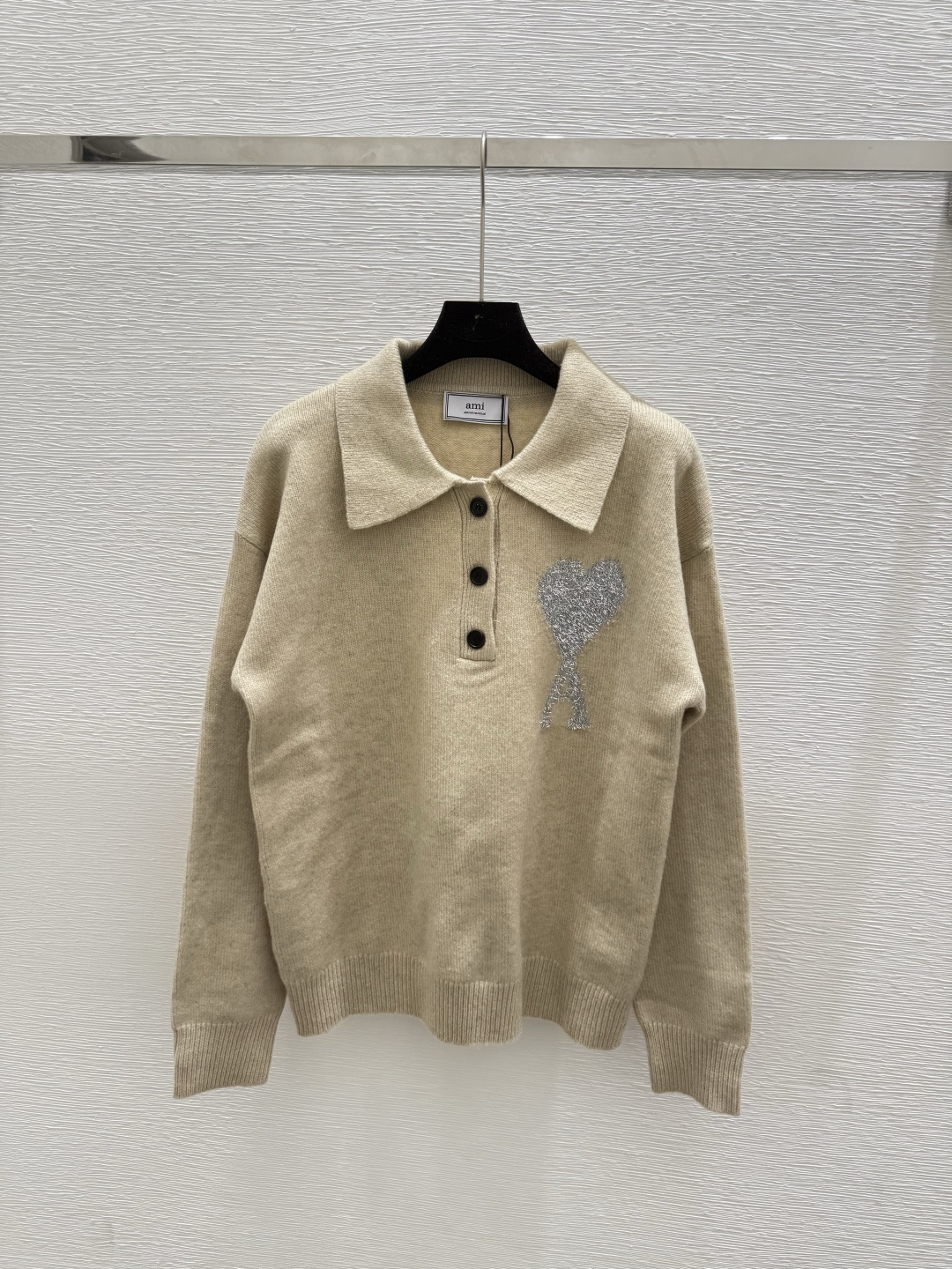 NO:446701,AMI Home Early Autumn New Style Love Letter Lapel Knitted Long Sleeve Color Khaki Size 36.38.40, Alexander wang19860909AMI家 早秋新款 爱心字母翻领针织长袖 颜色卡其 尺码36.38.40,,alexander wang,Women's clothing