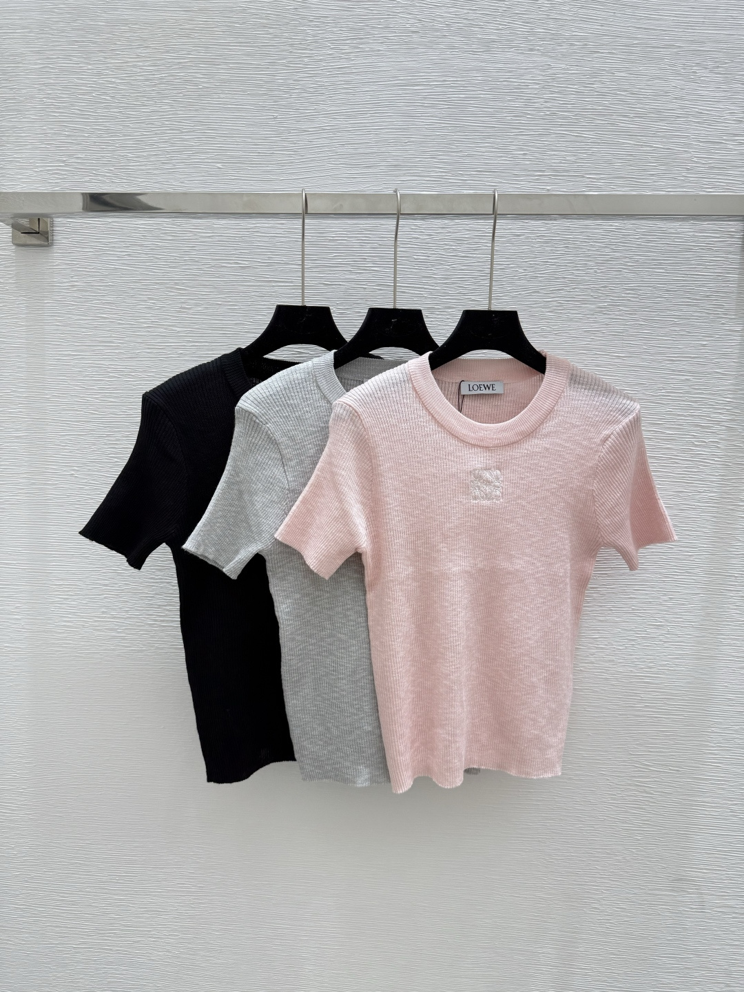 NO:448031,LO Home Summer New Solid Color Round Neck Knitted Short Sleeve Color Pink Gray Black Size 36.38.40, T-shirt,alexander wang19860909LO家 夏季新款纯色圆领针织短袖 颜色粉色 灰色 黑色 尺码36.38.40,,T-shirt,alexander wang,Women's clothing