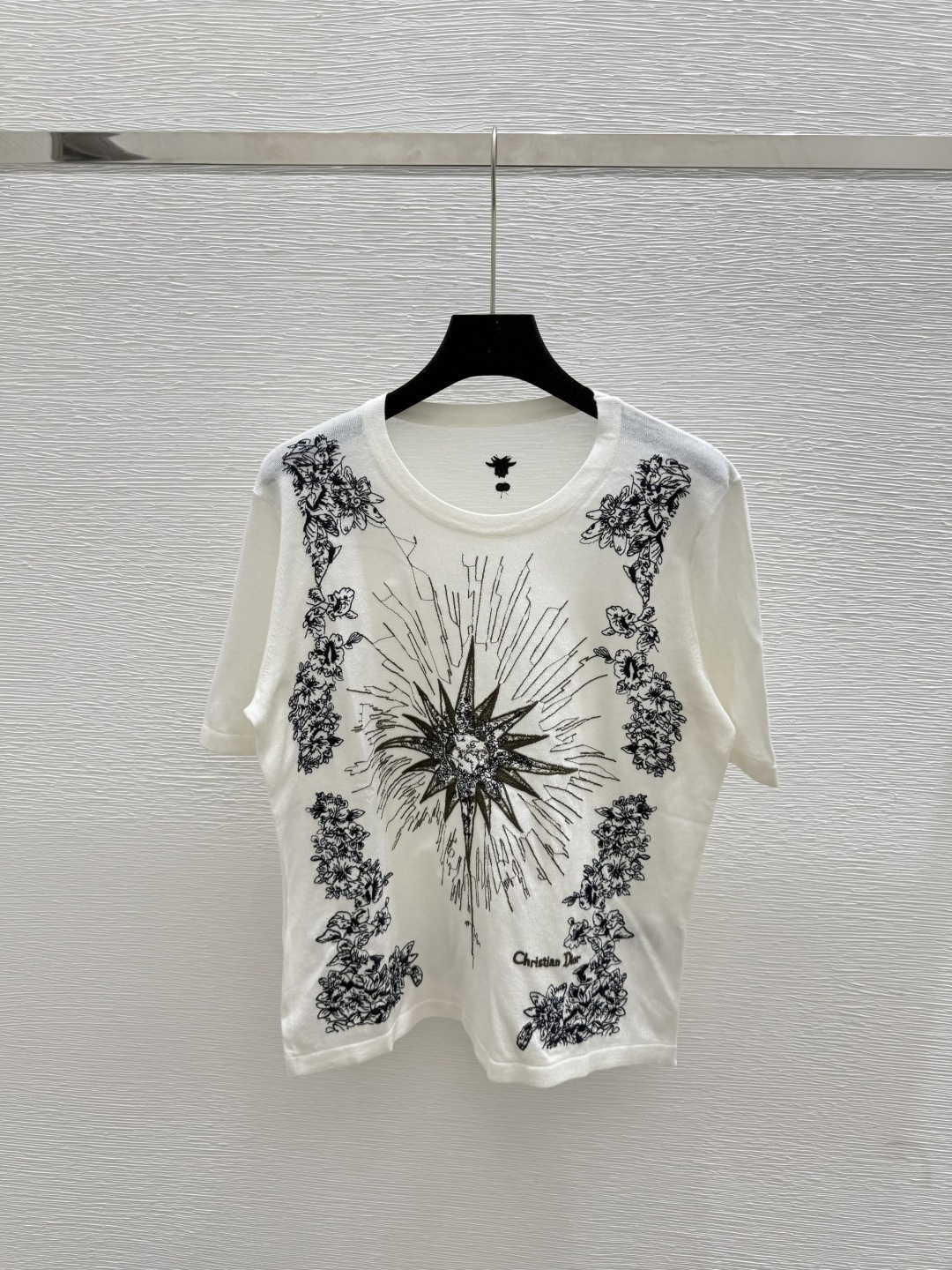 NO:449534,D Home New Summer Style Flower Embroidery Round Neck Knitted Short Sleeve Color White Size 36.38.40, Dior, T-shirt, alexander wang19860909D家 夏季新款 花朵刺绣圆领针织短袖 颜色白色 尺码36.38.40,,dior,T-shirt,alexander wang,Women's clothing