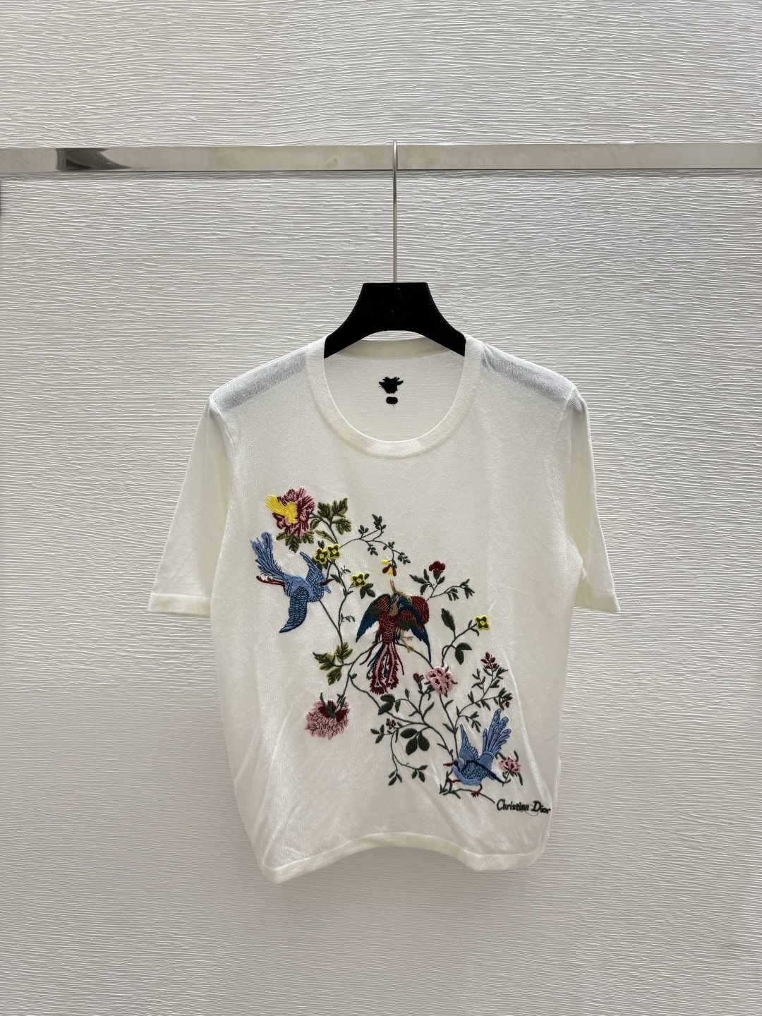 NO:449528,D Home New Summer Style Magpie Embroidered Round Neck Knitted Short Sleeve Color White Size 36.38.40, Dior, T-shirt, alexander wang19860909D家 夏季新款 喜鹊刺绣圆领针织短袖 颜色白色 尺码36.38.40,,dior,T-shirt,alexander wang,Women's clothing