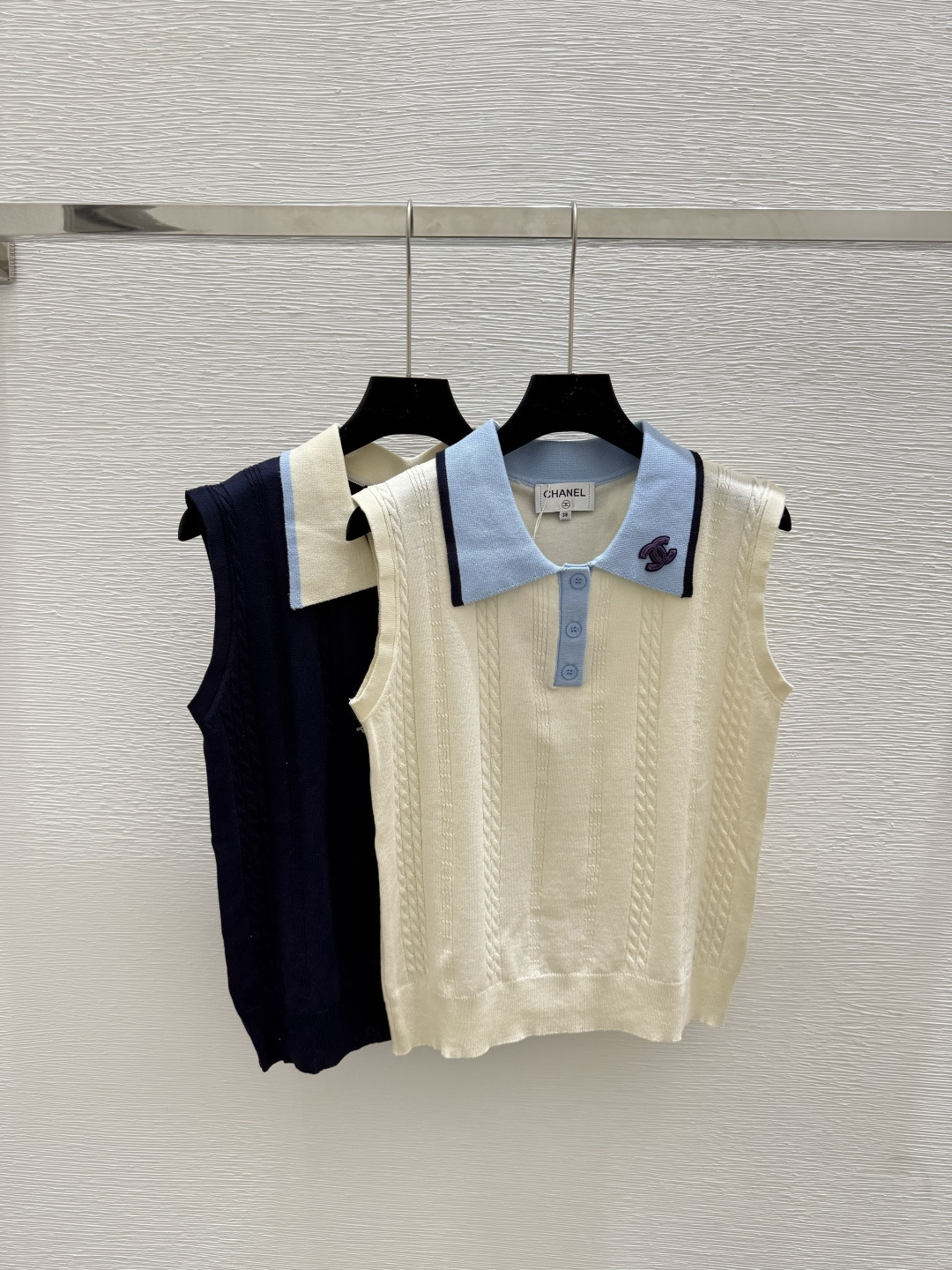 NO:449522,CH Home Summer New Style Color Block Lapel Knitted Vest Color Apricot Color Prince Blue Size 36.38.40, Alexander Wang19860909CH家 夏季新款 拼色翻领针织背心 颜色杏色 宝蓝 尺码36.38.40,,alexander wang,Women's clothing
