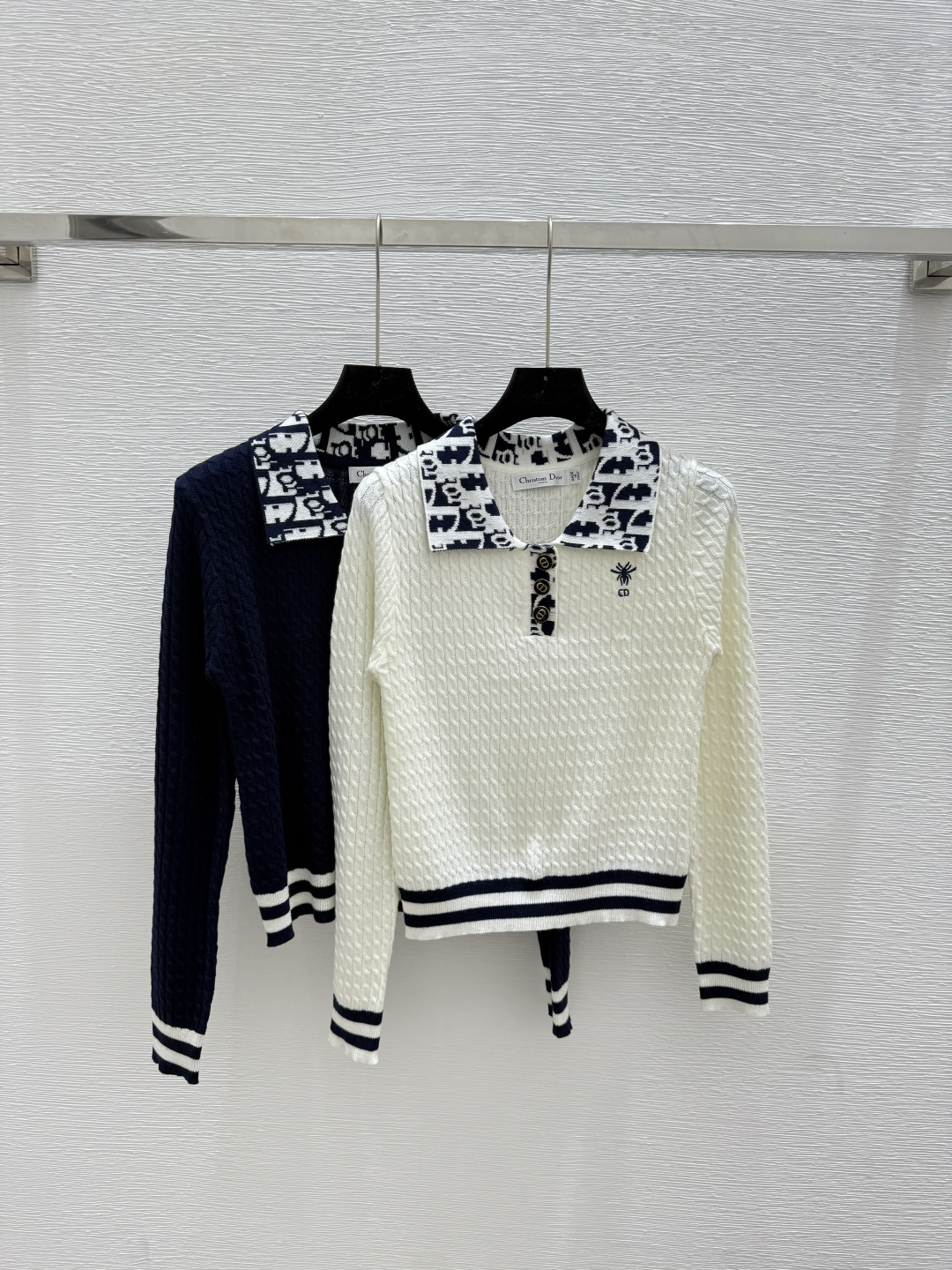 NO:449473,D Home Early Autumn New Style, Old-fashioned Lapel Knitted Long Sleeve Color White Royal Blue Size 36.38.40, Dior, Alexander wang19860909D家 早秋新款 老花翻领针织长袖 颜色白色 宝蓝 尺码36.38.40,,dior,alexander wang,Women's clothing