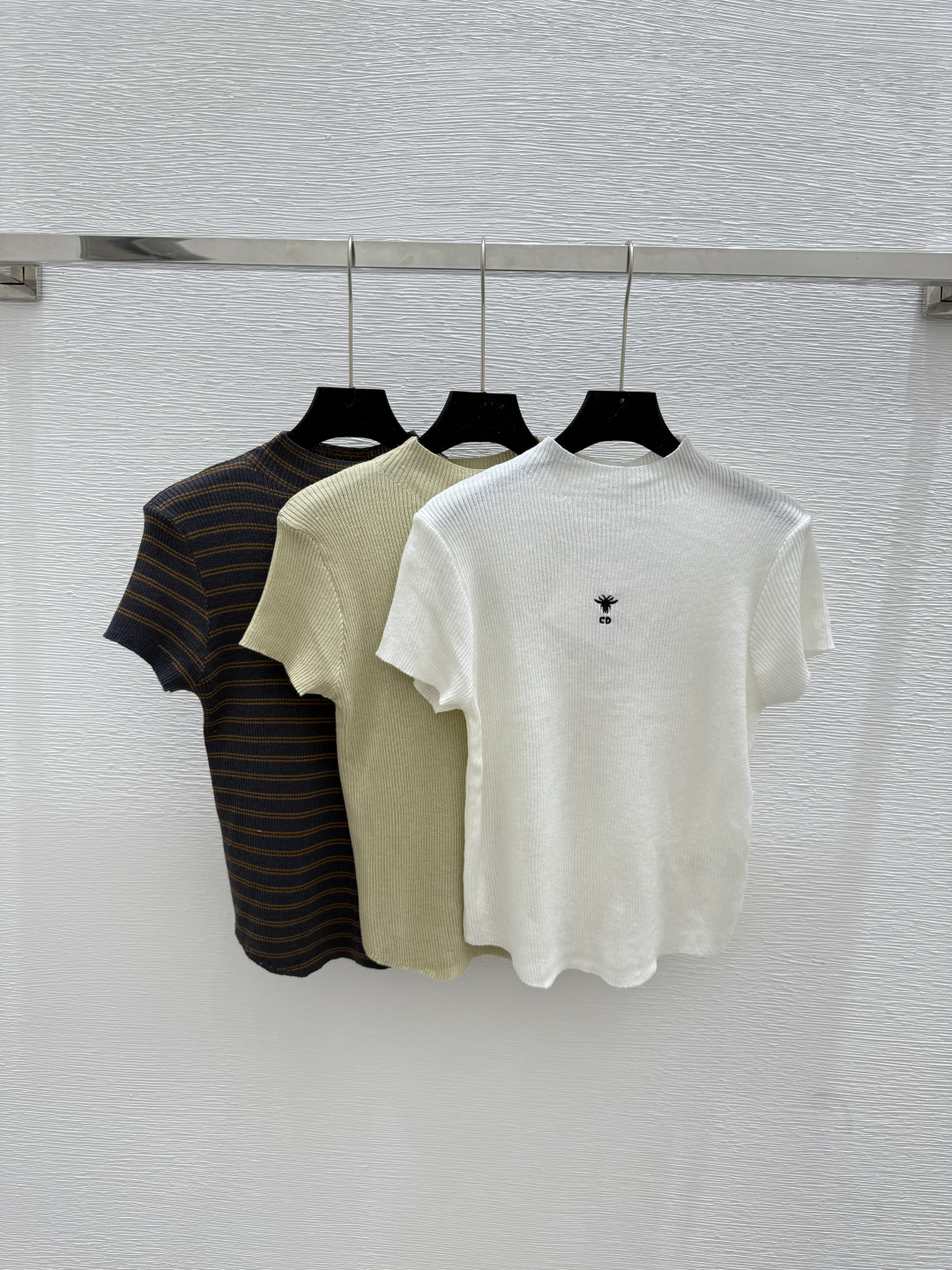 NO:449501,D Home Summer New Solid Color Turtle Neck Knitted Short Sleeve Color White Gray Green Dark Coffee Size 36.38.40, Dior, T-shirt, alexander wang19860909D家 夏季新款纯色高领针织短袖 颜色白色 灰绿 深咖 尺码36.38.40,,dior,T-shirt,alexander wang,Women's clothing