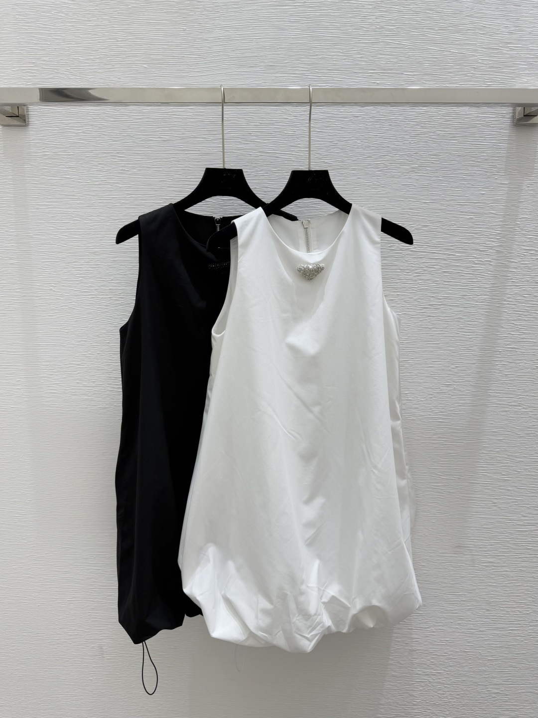 NO:449471,P home new summer style solid color round neck vest skirt color apricot black size 36.38.40, skirts, alexander wang19860909P家 夏季新款 纯色圆领背心裙 颜色杏色 黑色 尺码36.38.40,,skirts,alexander wang,Women's clothing