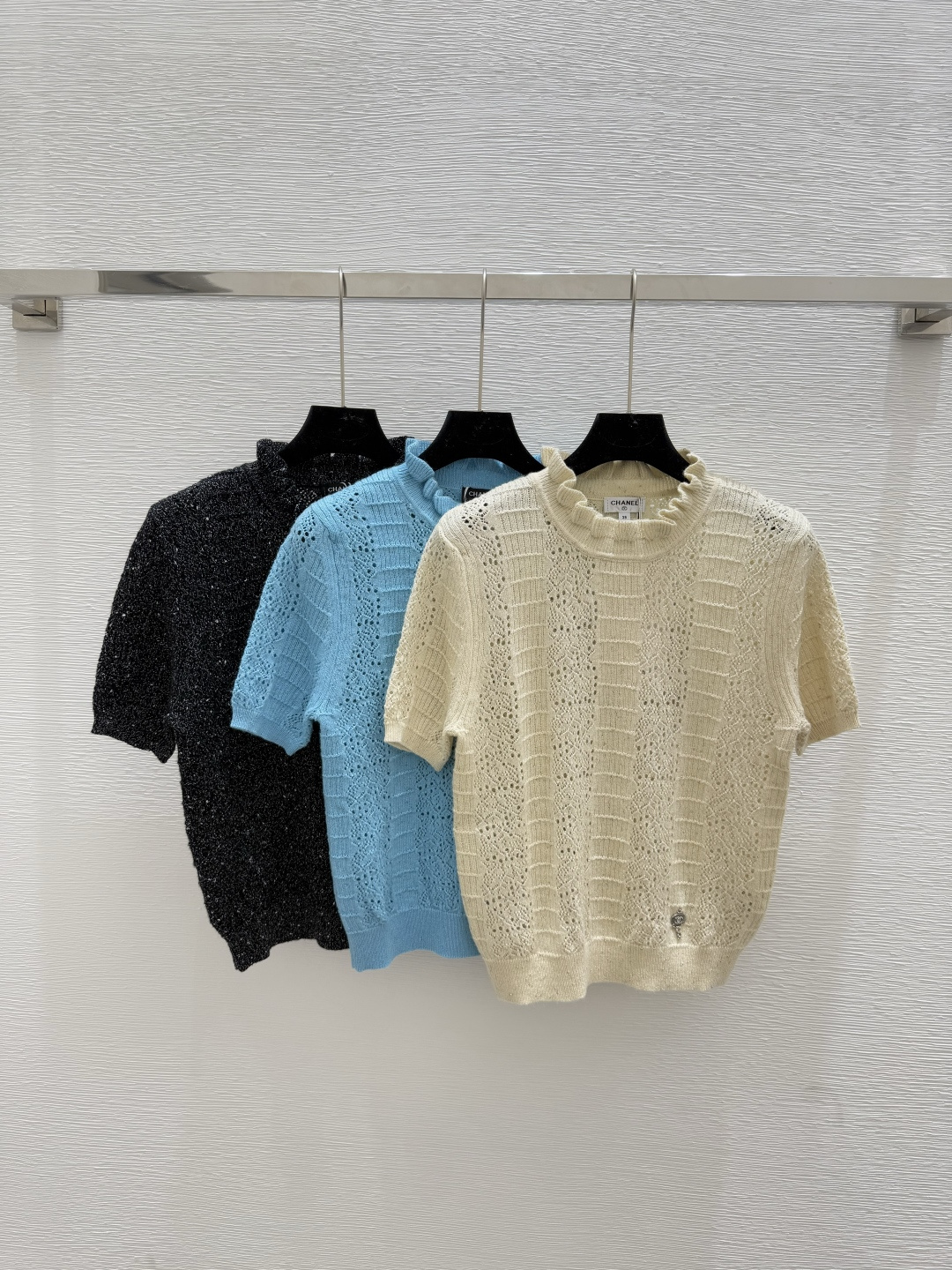 NO:449470,CH Home Summer new solid color lace collar hollow knitted short sleeves Color apricot blue black Size 36.38.40, T-shirt,alexander wang19860909CH家 夏季新款纯色花边领镂空针织短袖 颜色杏色 蓝色 黑色 尺码36.38.40,,T-shirt,alexander wang,Women's clothing