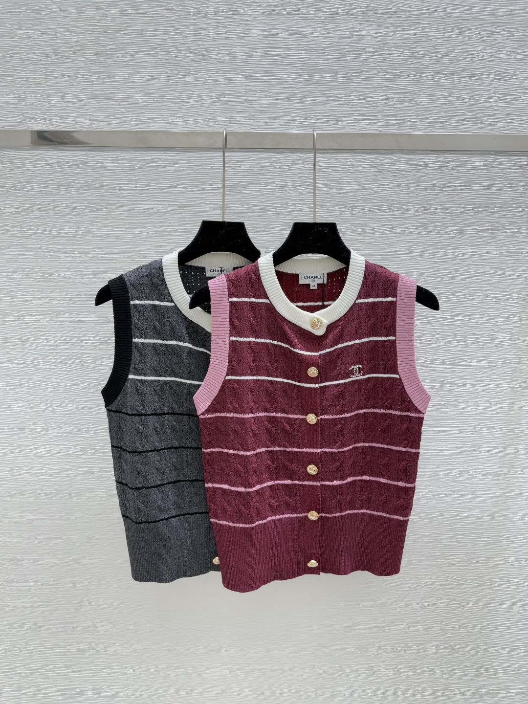NO:449452,CH Home Summer New Contrast Stripe Knitted Vest Color Red Black Size 36.38.40, Alexander Wang19860909CH家 夏季新款撞色条纹针织背心 颜色红色 黑色 尺码36.38.40,,alexander wang,Women's clothing