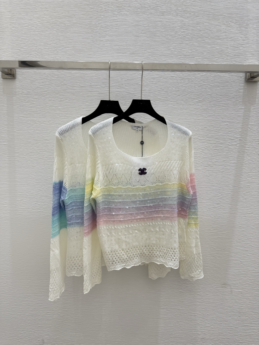 NO:450312,CH Home Early Autumn New Color Patch Beads Hollow Knitted Long Sleeve Color Pink Blue Size 36.38.40,,alexander wang19860909CH家 早秋新款拼色珠片镂空针织长袖 颜色粉色 蓝色 尺码36.38.40,,alexander wang,Women's clothing