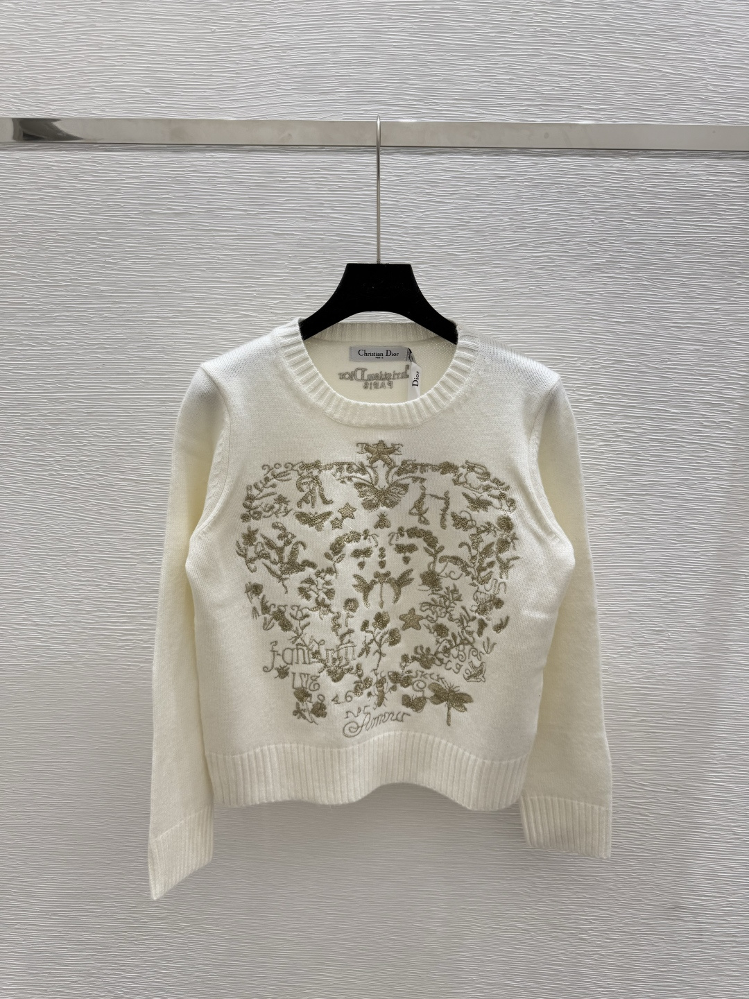NO:450325,D Home Early Autumn New Animal Embroidery Round Neck Knitted Long Sleeve Color Apricot Size 36.38.40, Dior, Alexander wang19860909D家 早秋新款动物刺绣圆领针织长袖 颜色杏色 尺码36.38.40,,dior,alexander wang,Women's clothing