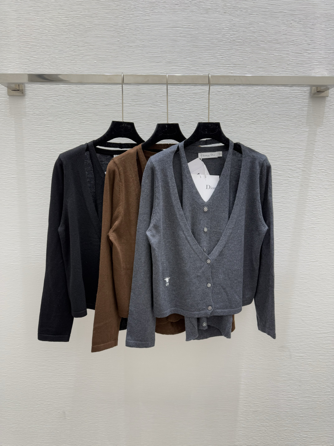 NO:451513,D Home Early Autumn New Style Solid Color Knitted Hammer Two-Piece T Color Gray Coffee Black Size 36.38.40, Dior, Alexander Wang19860909D家 早秋新款 纯色针织挂脖两件t 颜色灰色 咖啡 黑色 尺码36.38.40,,dior,alexander wang,Women's clothing