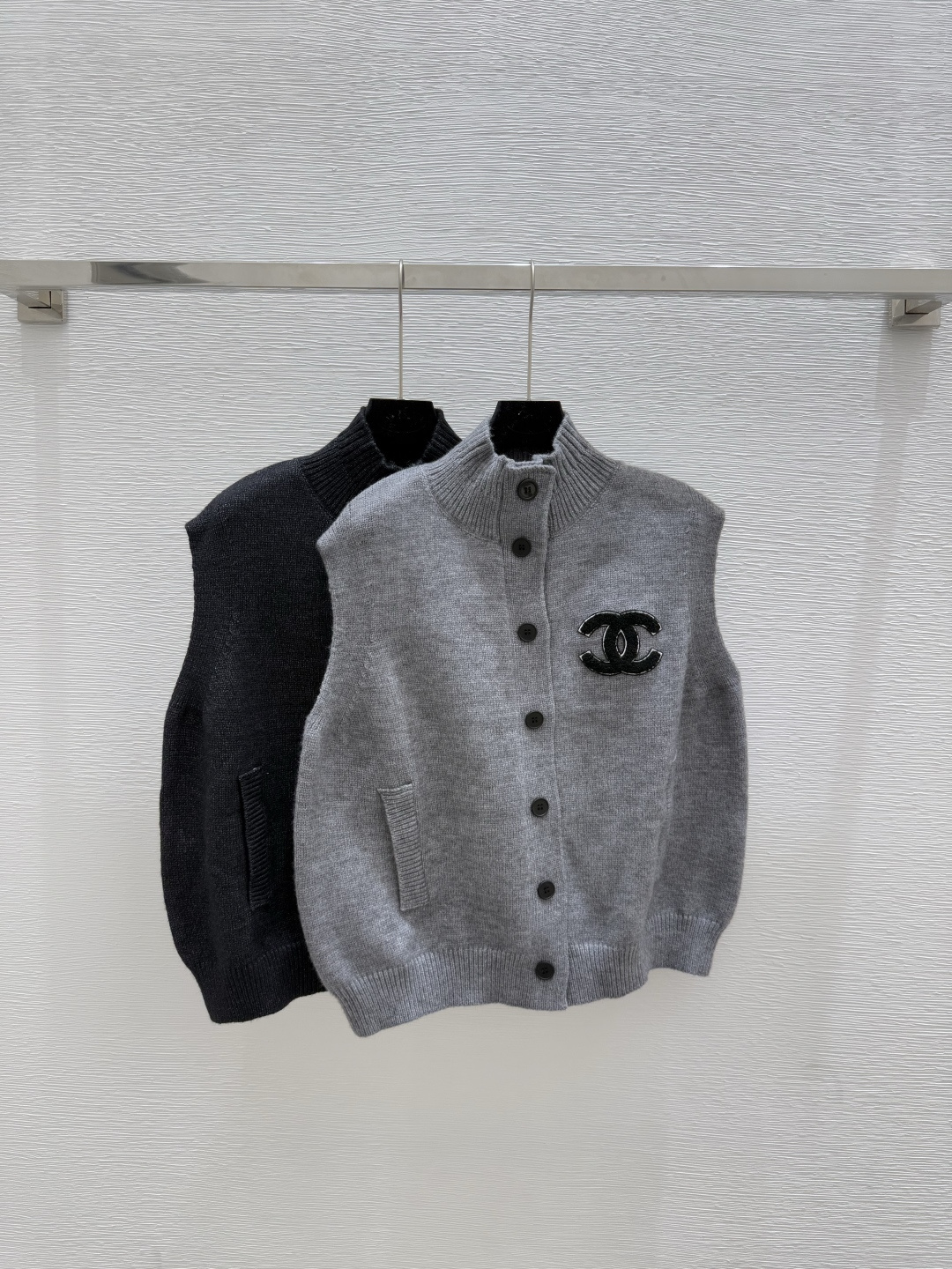 NO:451581,CH Home Early Autumn New Solid Color Turtle Neck Knitted Vest Color Gray Black Size 36.38.40, Alexander Wang19860909CH家 早秋新款纯色高领针织背心 颜色灰色 黑色 尺码36.38.40,,alexander wang,Women's clothing