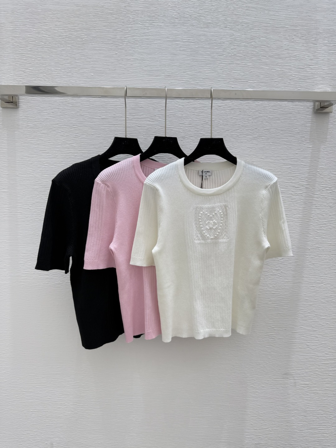 NO:453427,ＣＨ Summer new love three-dimensional round neck knitted short sleeve color white pink black size 36.38.40, T-shirt,alexander wang19860909ＣＨ家 夏季新款爱心立体圆领针织短袖 颜色白色 粉色 黑色 尺码36.38.40,,T-shirt,alexander wang,Women's clothing