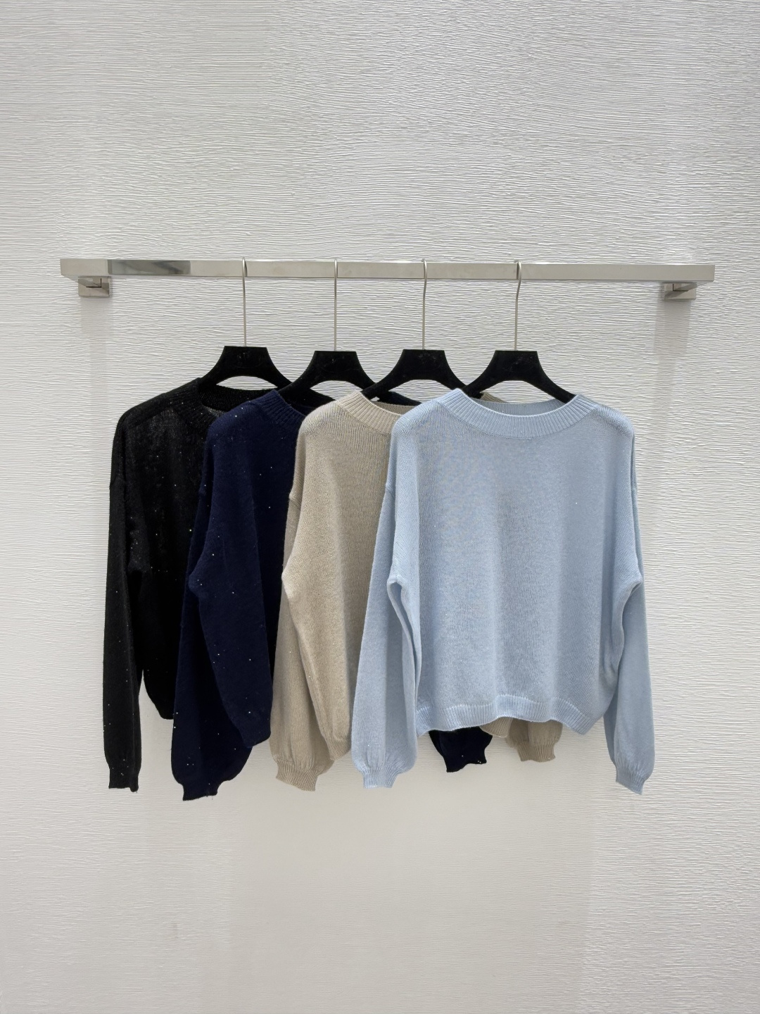 NO:452445,LP Home Early Autumn New Style Gold and Silver Beads Knitted Long Sleeve Color Blue Oats Royal Blue Black Size 36.38.40, Loro Piana, Alexander Wang19860909LP家 早秋新款 金银线珠片针织长袖 颜色蓝色 燕麦 宝蓝 黑色 尺码36.38.40,,loro piana,alexander wang,Women's clothing