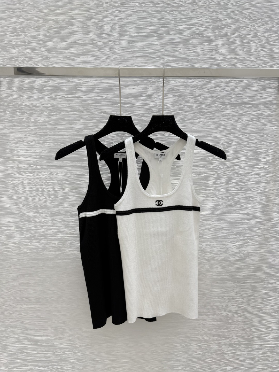 NO:452405,CH Home Summer New Striped Back Cross Knitted Vest Color White Black Size 36.38.40, Alexander Wang19860909CH家 夏季新款条纹后背交叉针织背心 颜色白色 黑色 尺码36.38.40,,alexander wang,Women's clothing